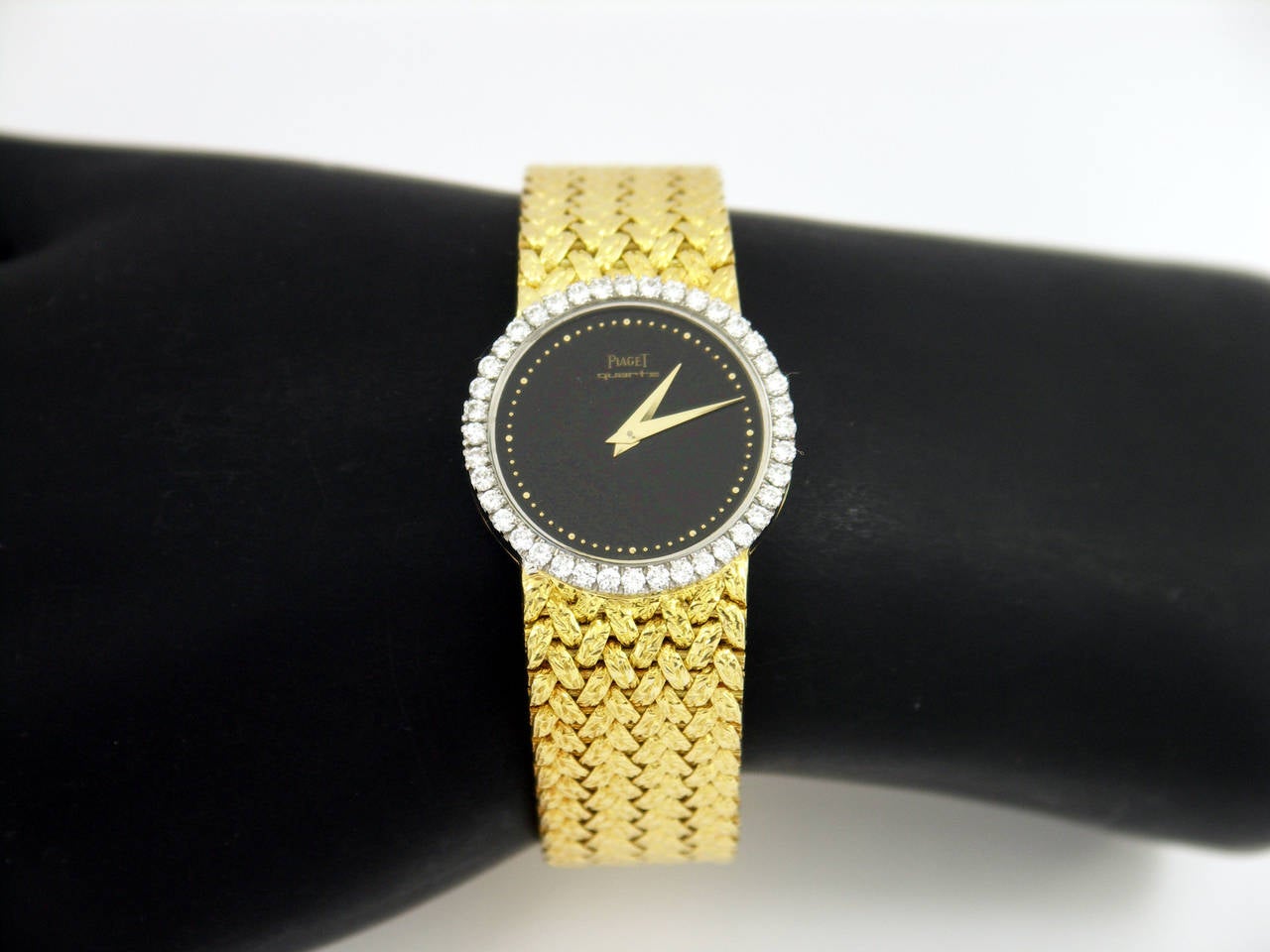 Piaget Lady's Yellow Gold Diamond Bezel Onyx Dial Quartz Wristwatch In Excellent Condition In Palm Beach, FL