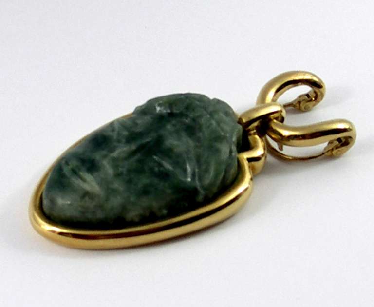 David Webb Jade and Gold Pendant In Excellent Condition In Palm Beach, FL