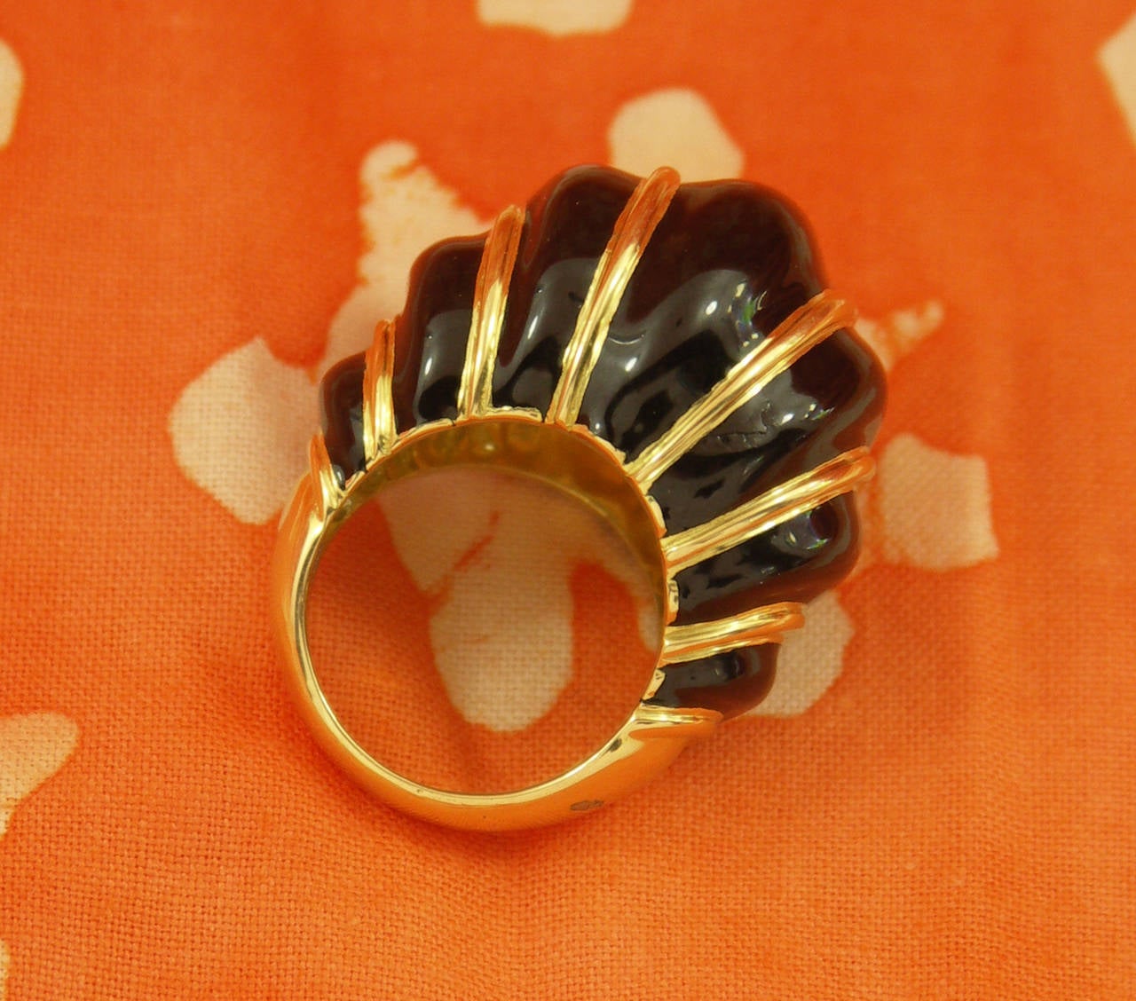 David Webb Black Enamel Gold Tiered Dome Ring In Excellent Condition In Palm Beach, FL