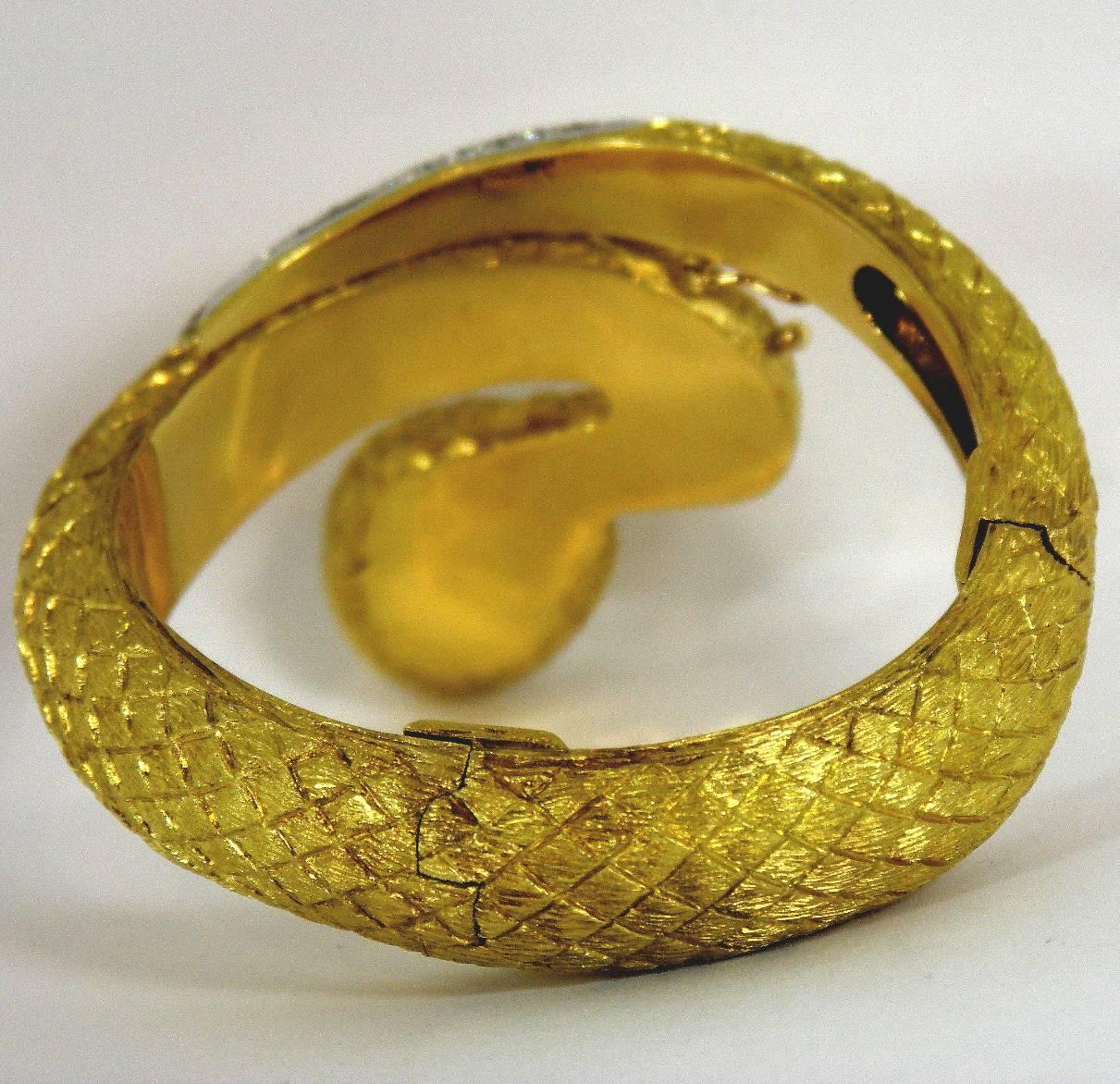 Women's Amazing Italian Gold Snake Bangle Bracelet