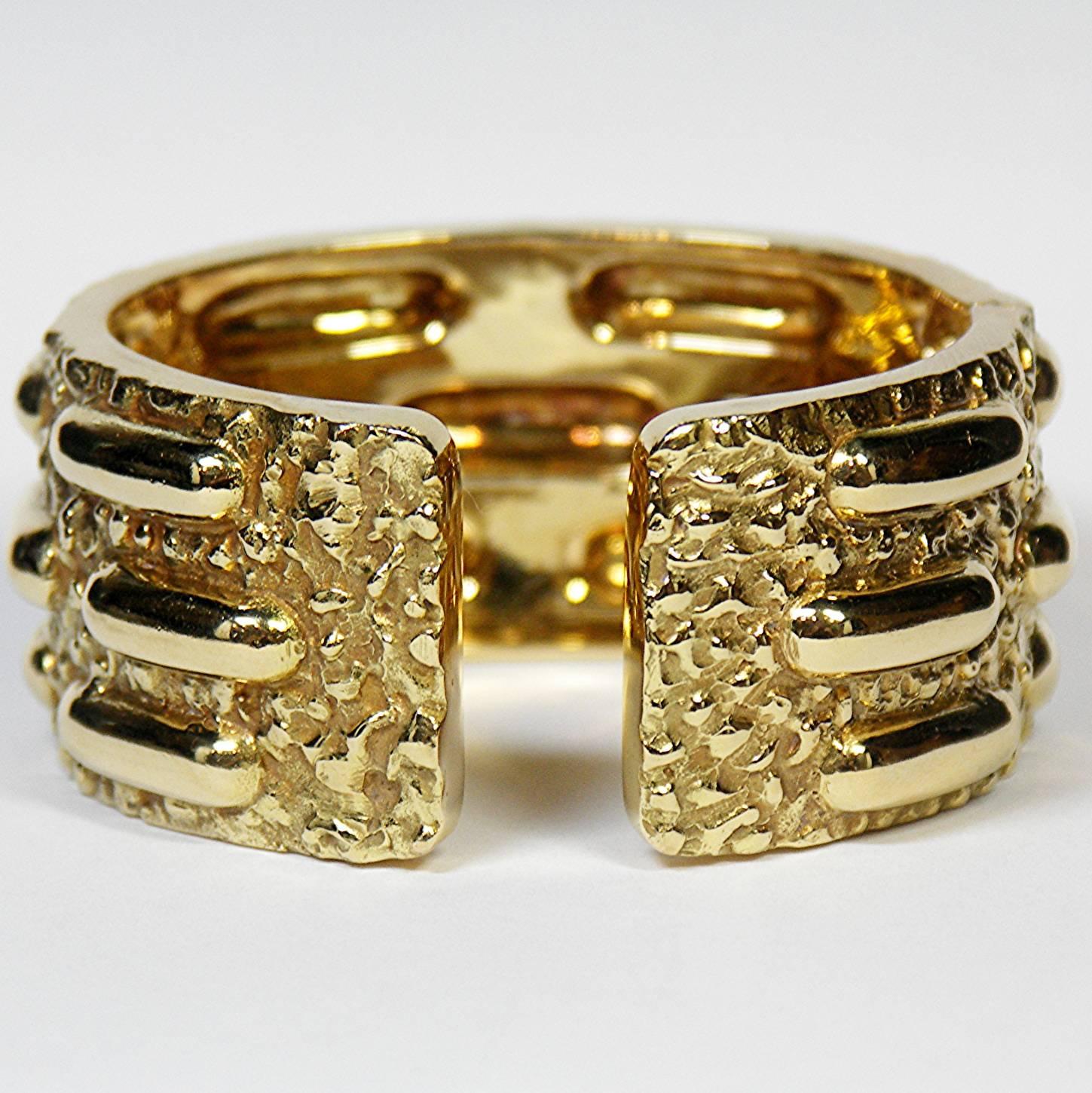 David Webb Textured Gold Cuff Bracelet In Excellent Condition In Palm Beach, FL