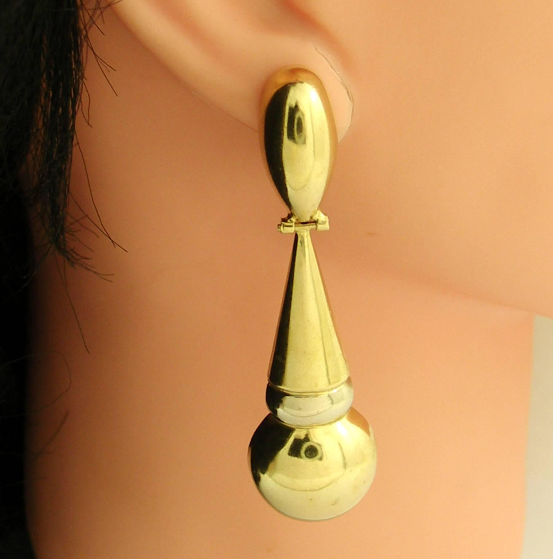 Two Color Gold Drop Earrings In Excellent Condition In Palm Beach, FL