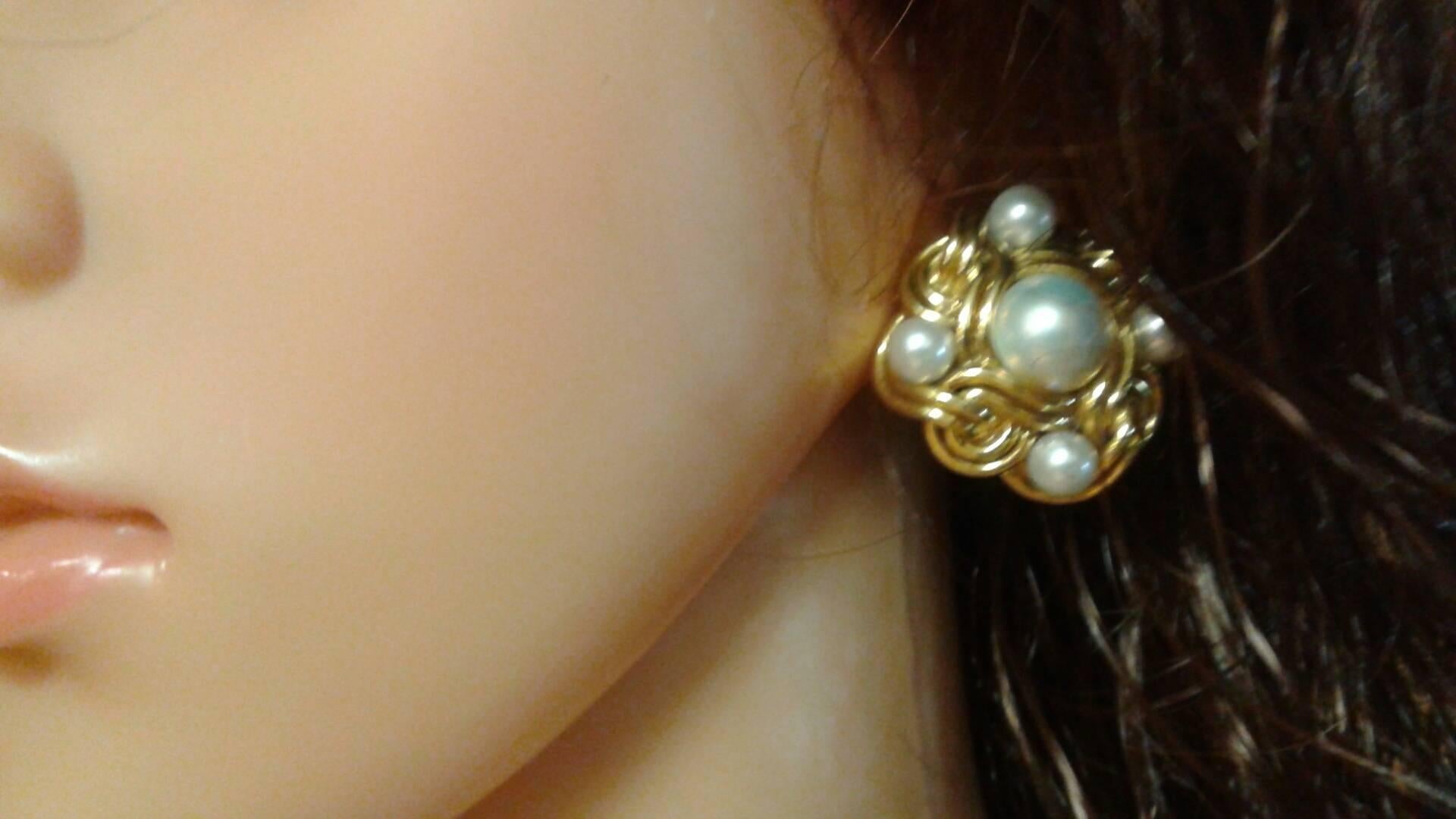 Women's Woven Pearl Gold Button Earrings 