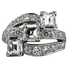 Eleganter Platin Art-Deco-Cocktailring aus Platin mit Diamanten im Spiegelschliff und Brillantschliff