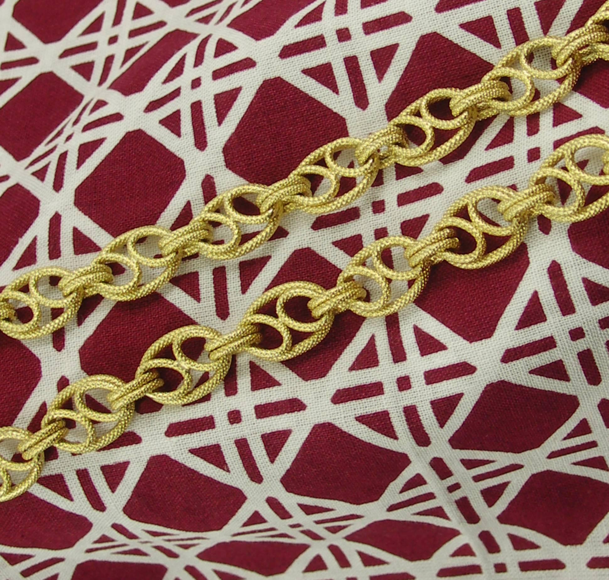 Women's Stippled Yellow Gold Link Necklace