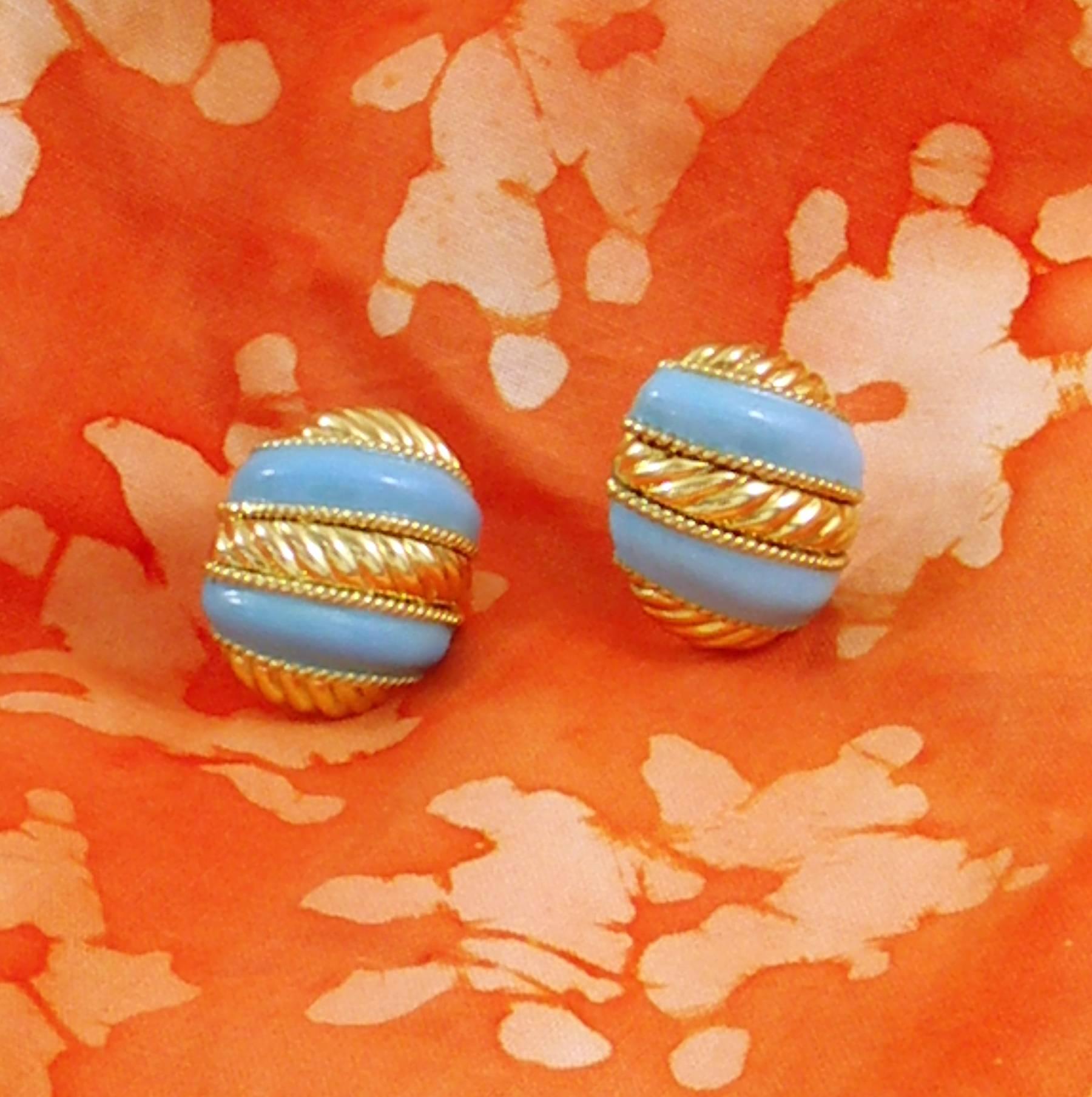 Gold and Enamel Earrings In Excellent Condition In Palm Beach, FL