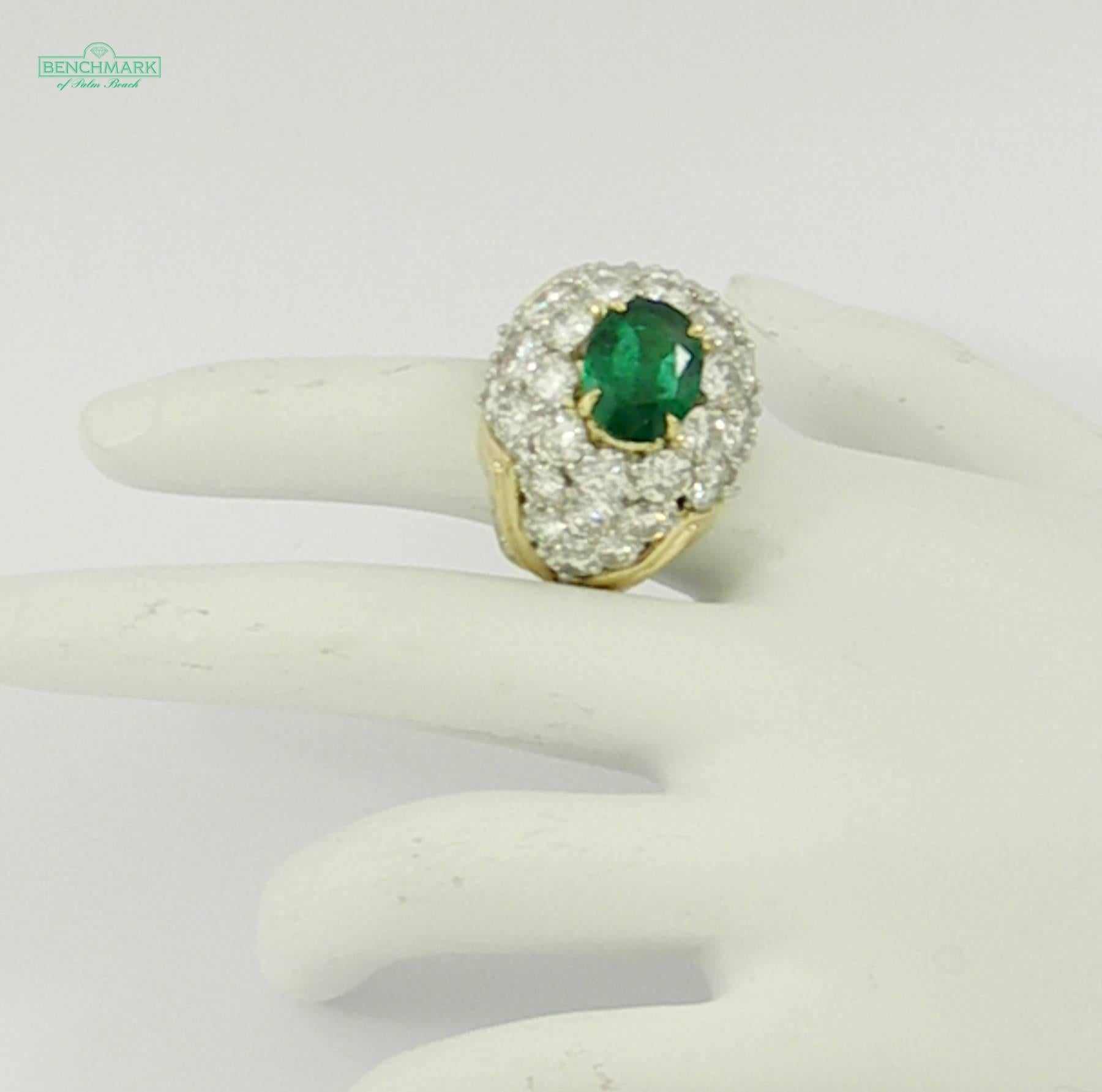 Brilliantly Captivating Emerald and Diamond Ring In Excellent Condition In Palm Beach, FL