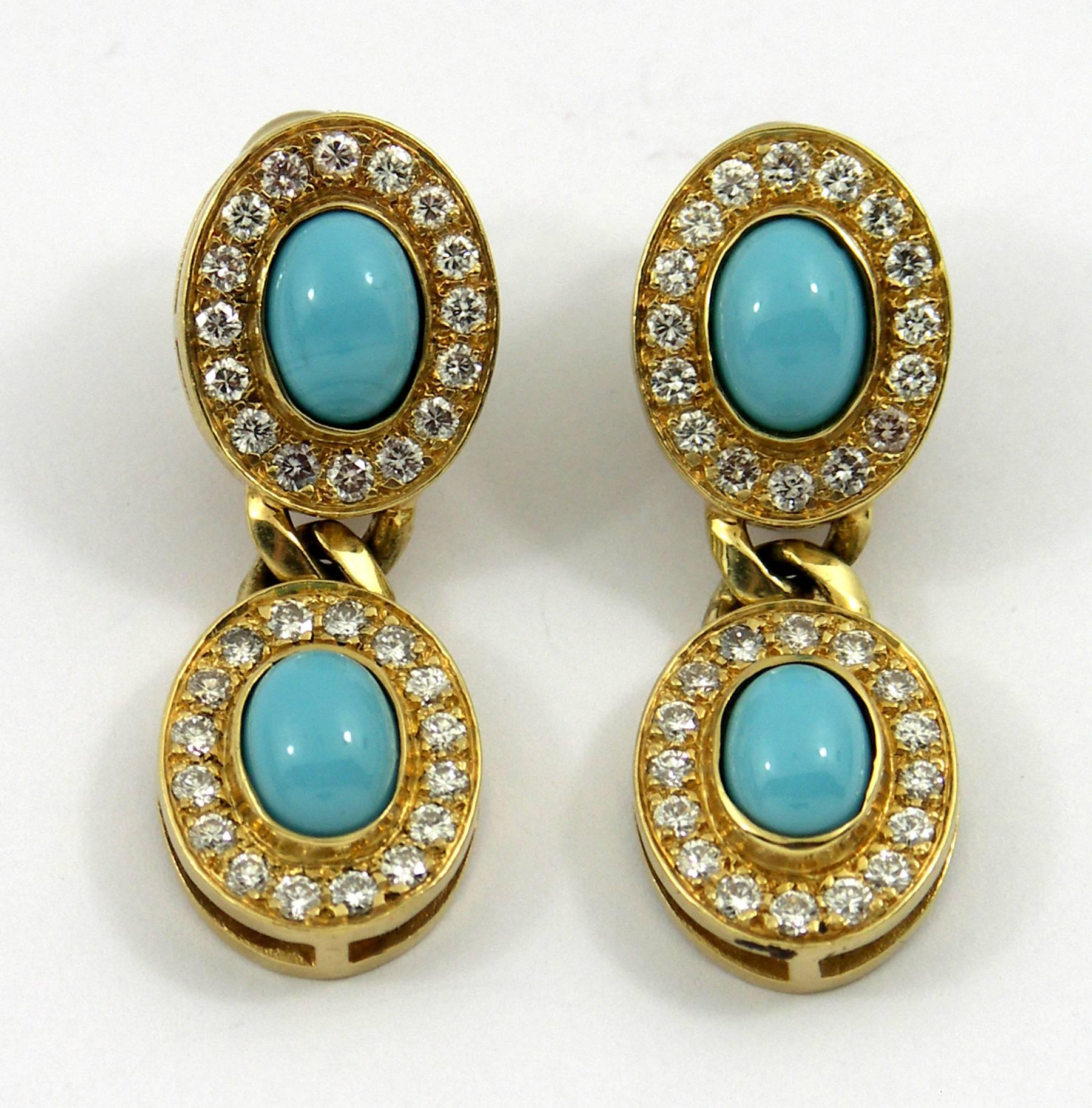 Hanging Gold Earrings with Diamonds In Excellent Condition In Palm Beach, FL