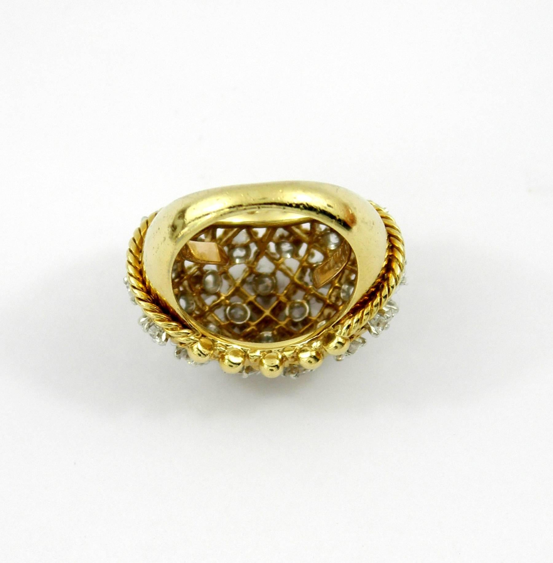 Van Cleef & Arpels Lattice Diamond Gold Ring 5