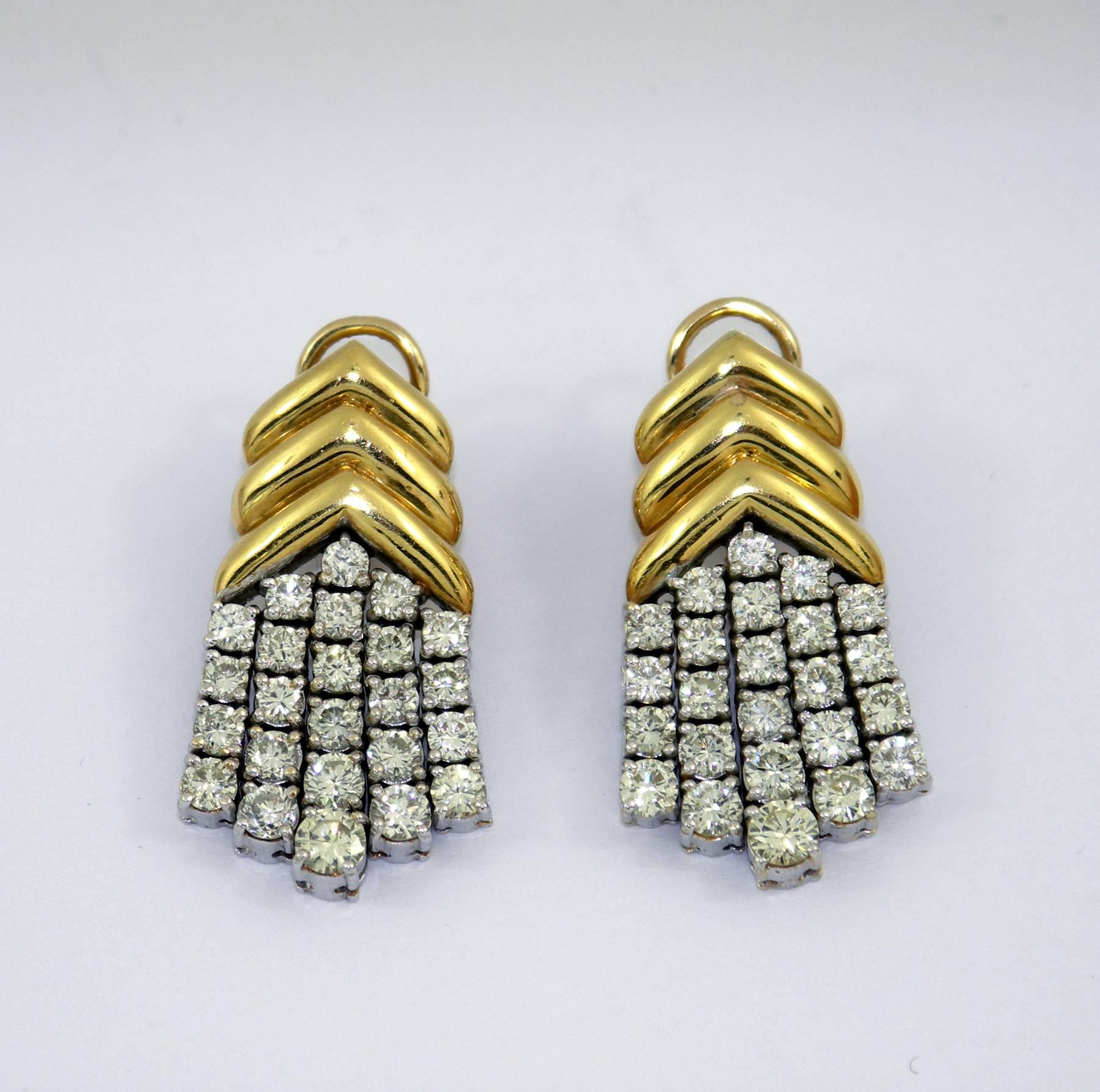 Geometric Gold Diamond Hanging Earrings In Excellent Condition In Palm Beach, FL