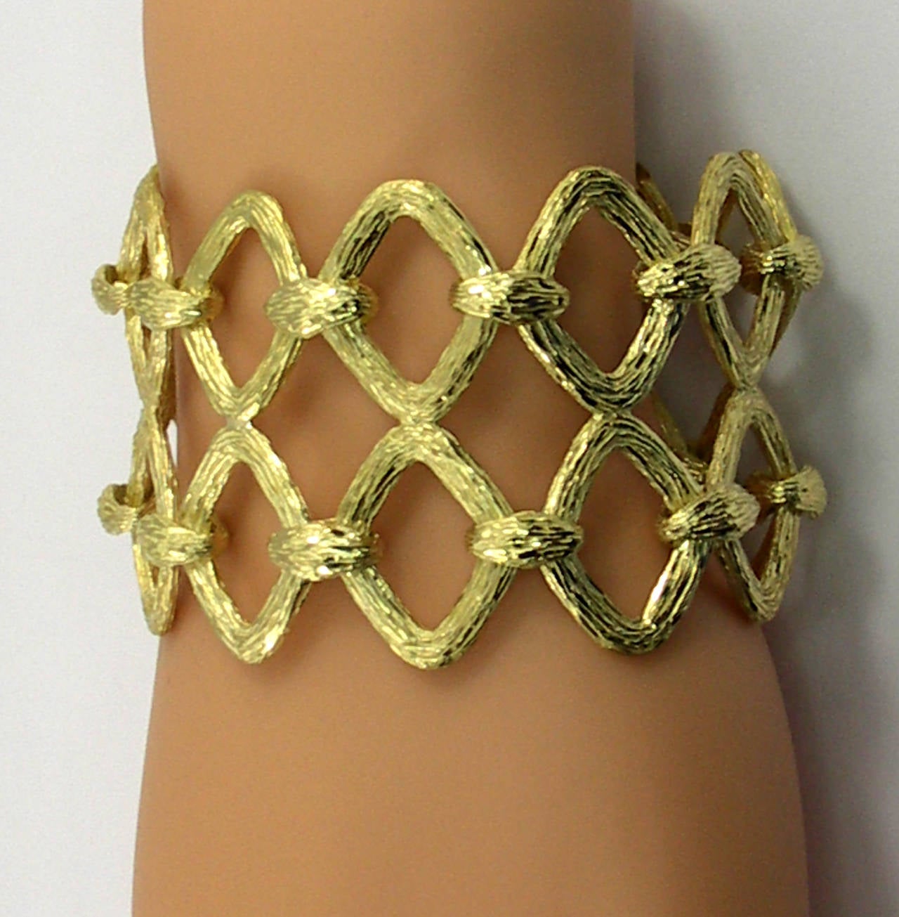 Tishman and Lipp Double Link Gold Bracelet 1