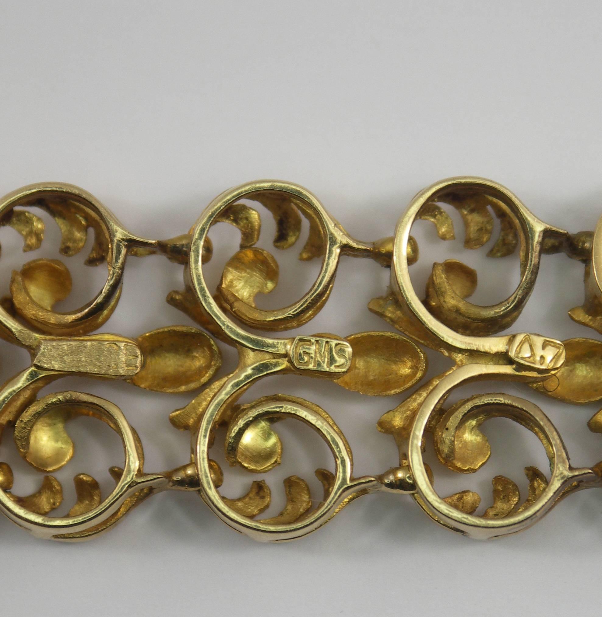 Gold Floral Design Link Bracelet 3