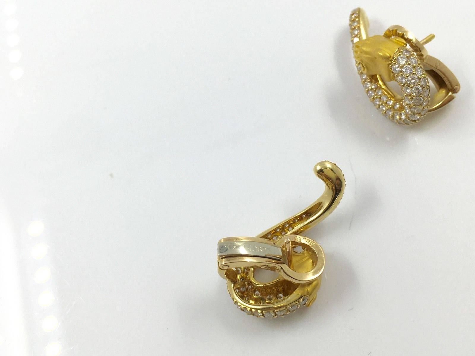 Carrera y Carrera  Panther Yellow Gold & Diamond Earrings

Beautiful panther earrings by Carrera y Carrera are handmade in Spain
Designer jewelry is crafted of lustrous 18-karat yellow gold
Earrings feature brilliant round diamonds and  for the