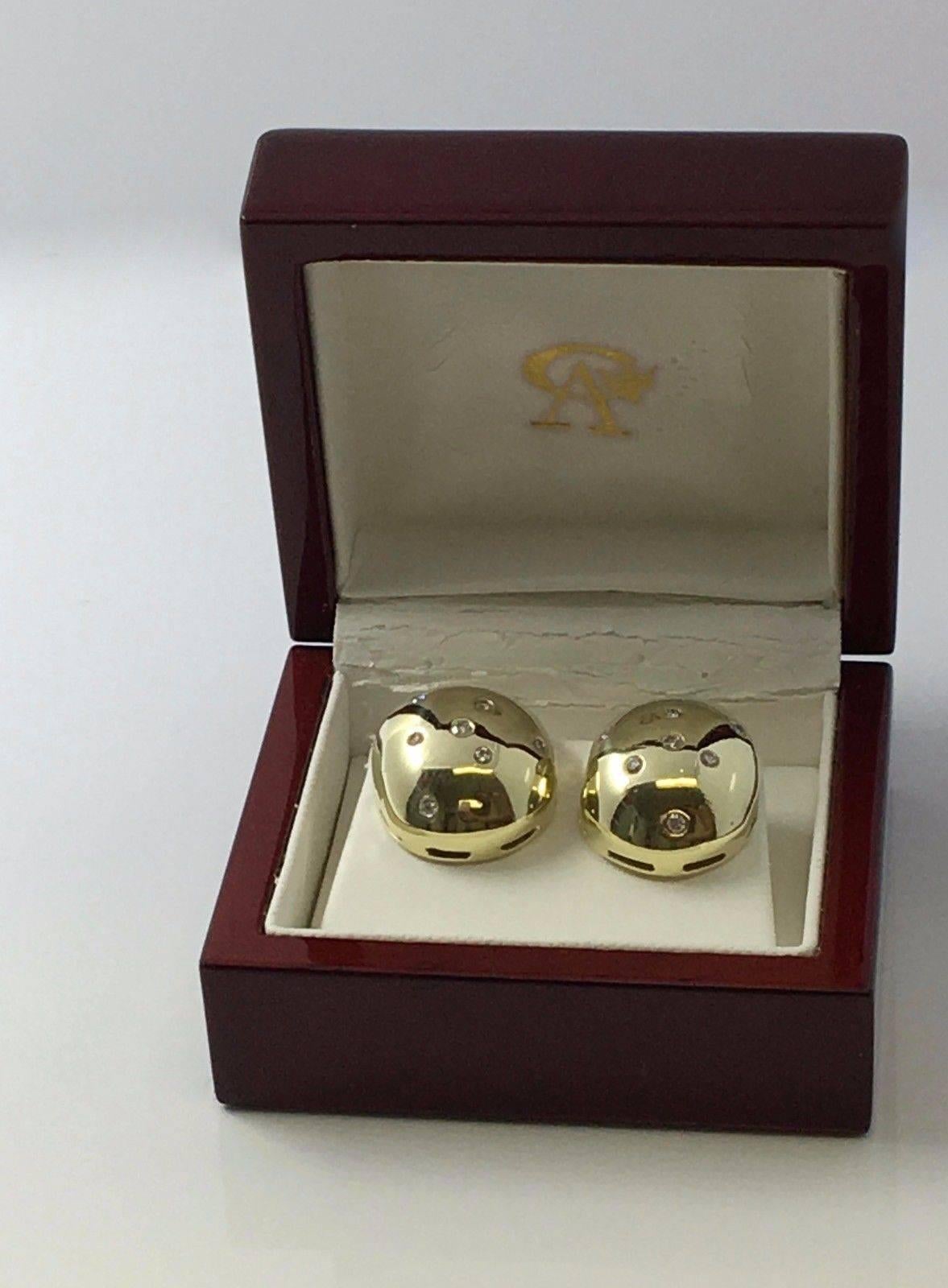 Diamond Gold Dome Clip Earrings In Excellent Condition For Sale In Miami, FL