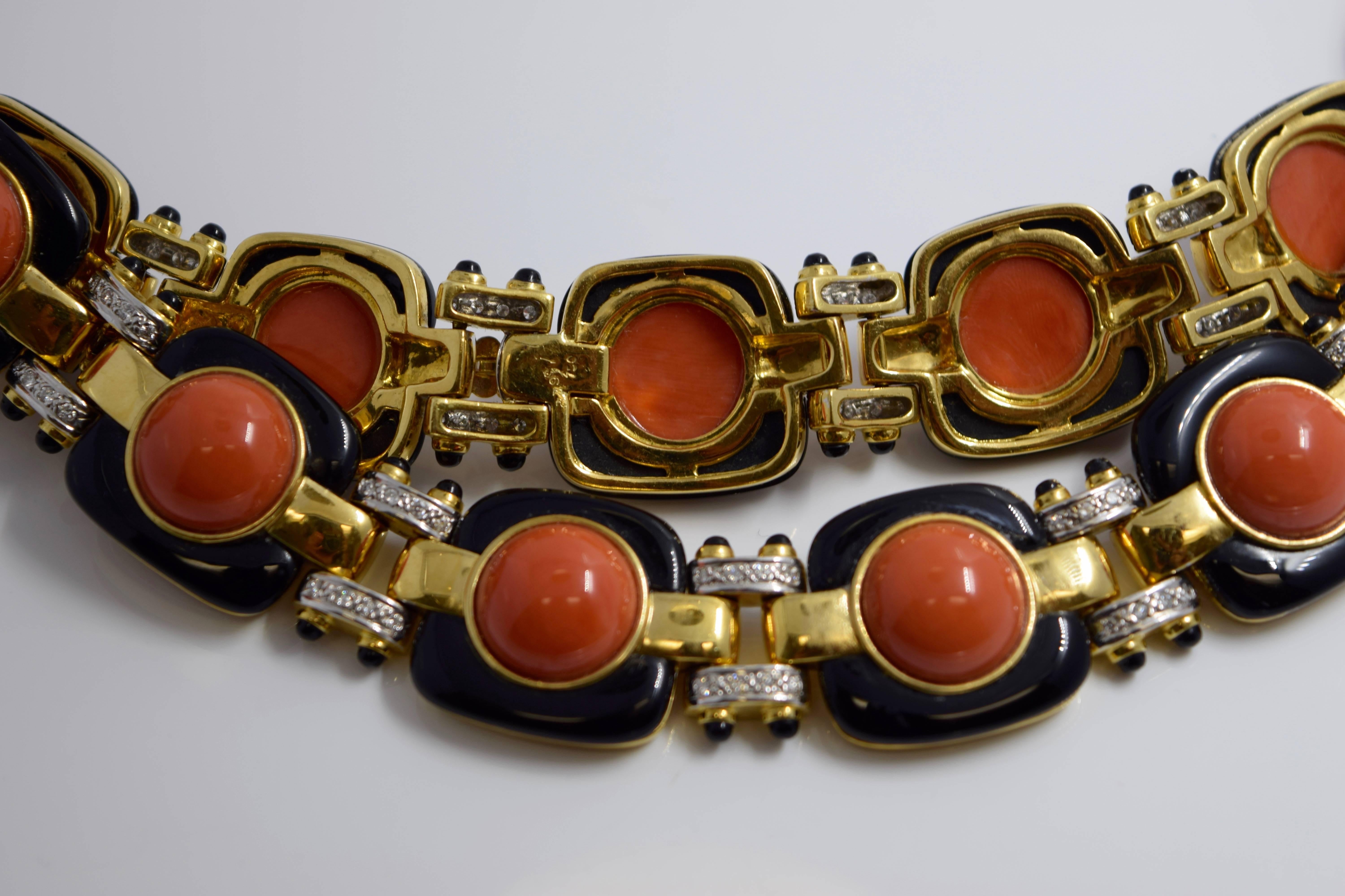 Coral Onyx DiamondGold Necklace Bracelet  and Earring 3 Piece Set For Sale 5