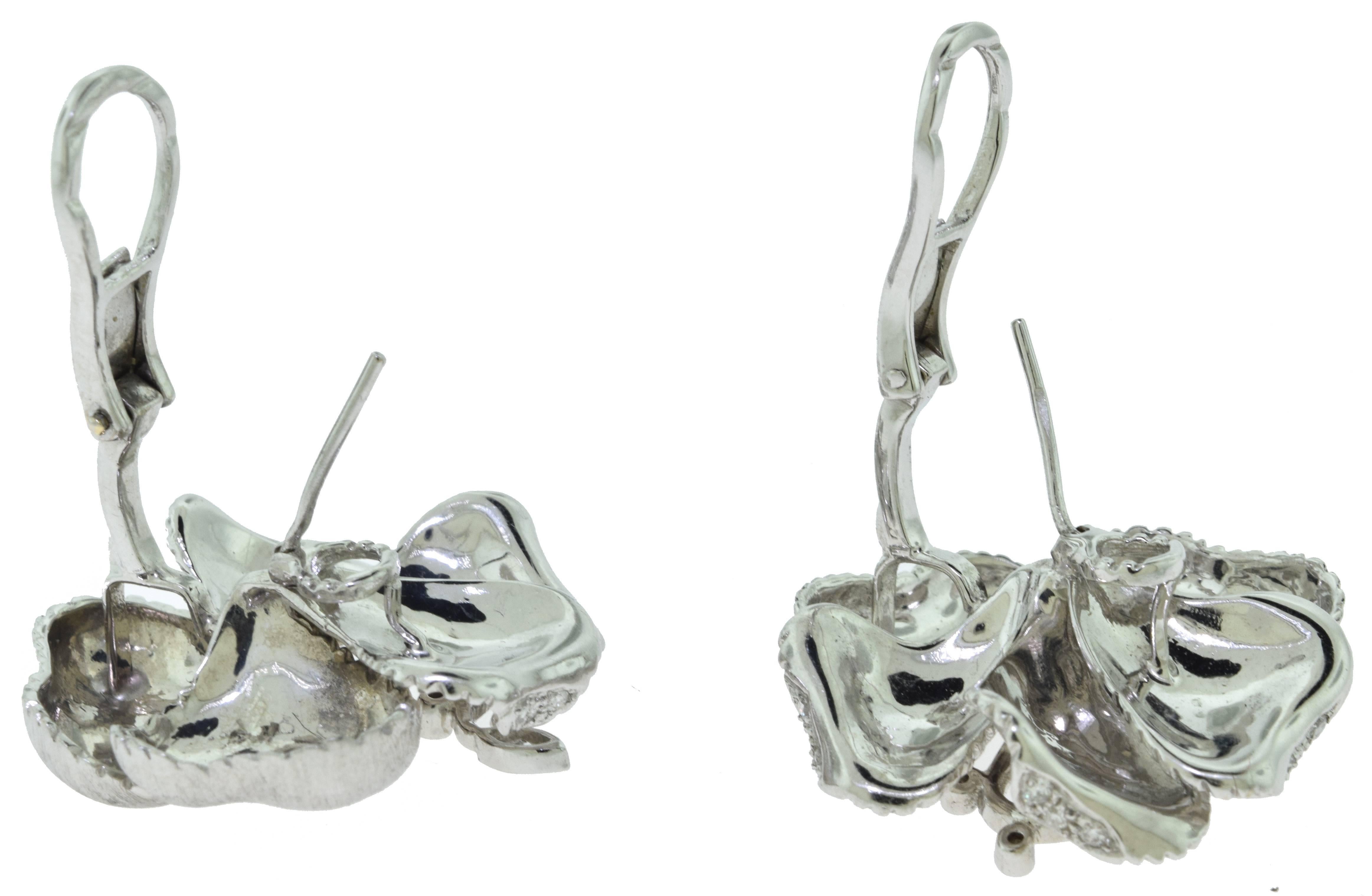 Large 18k White Gold and Diamond Earrings For Sale 1