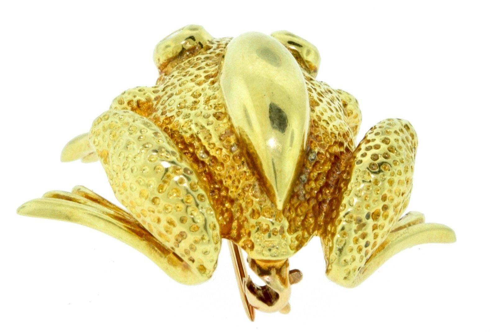 Women's or Men's Tiffany & Co. Yellow Gold Frog Pin with Diamond Eyes For Sale