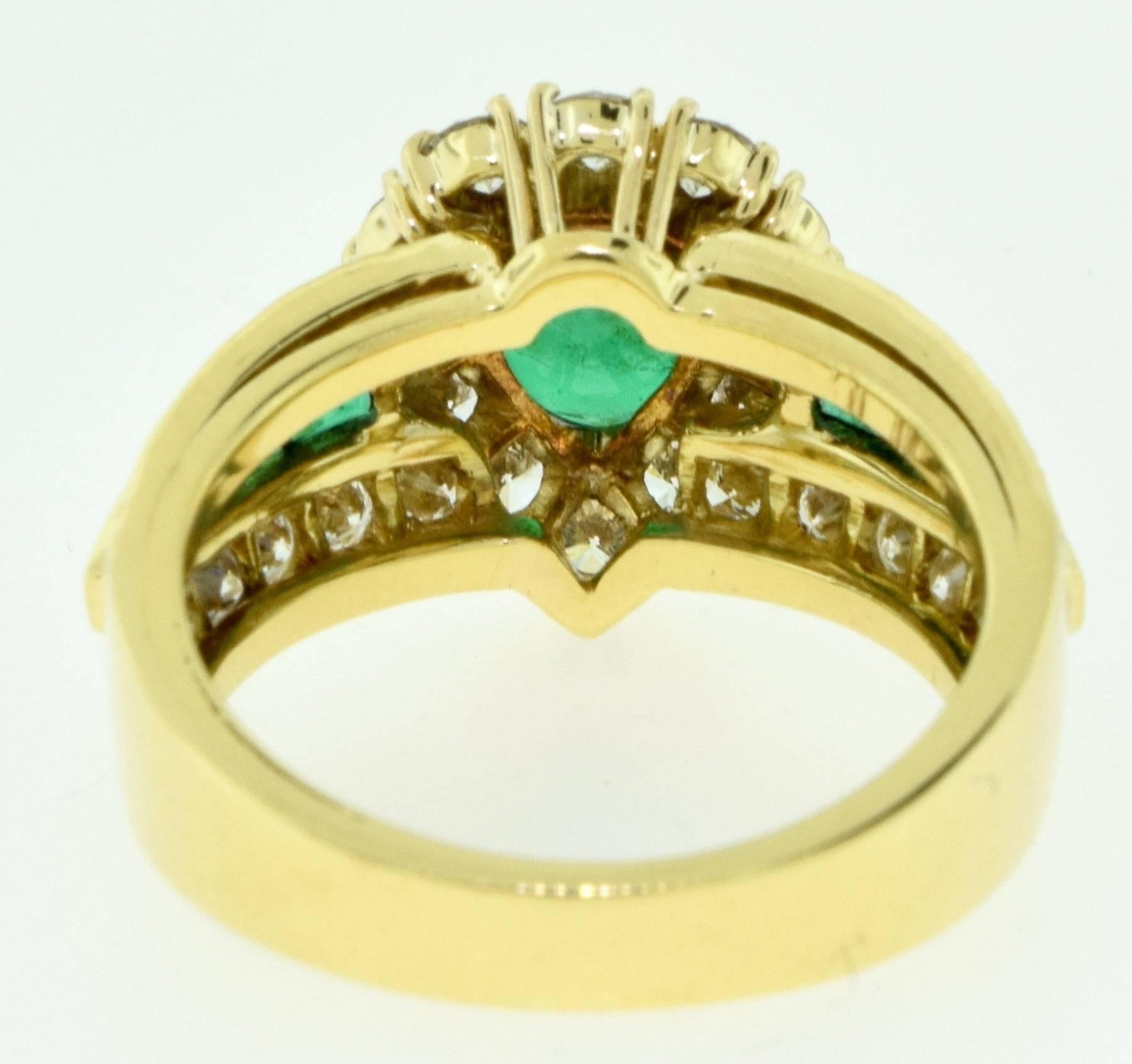 Women's or Men's Van Cleef & Arpels Vintage Emerald and Diamond Ring For Sale
