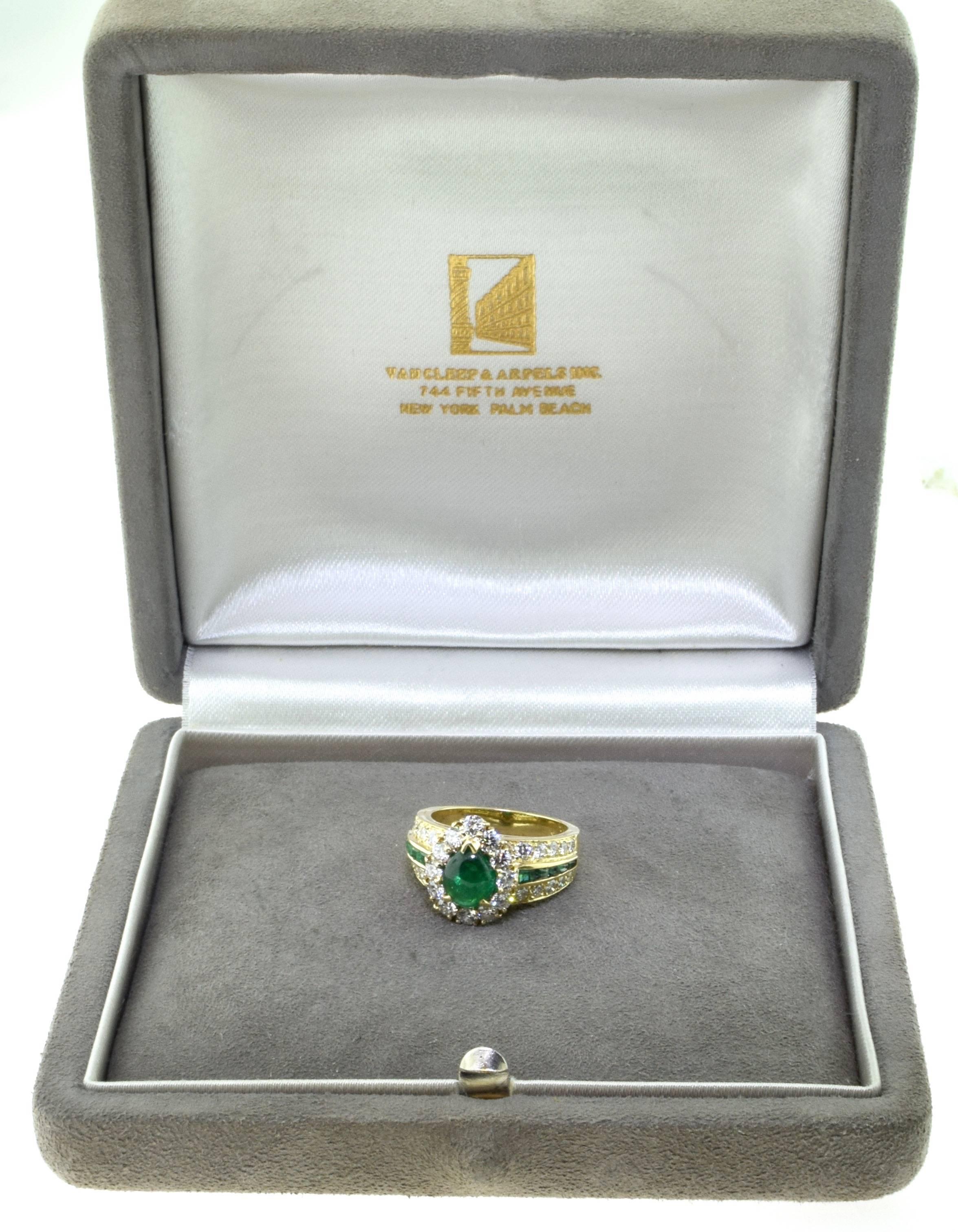 Van Cleef & Arpels Vintage Emerald and Diamond Ring For Sale 1