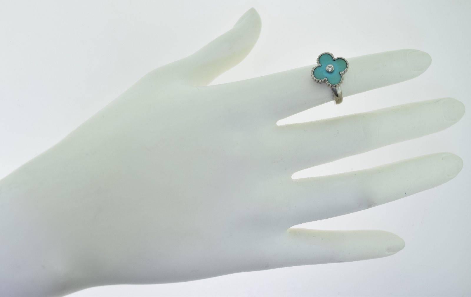 Van Cleef & Arpels Vintage Alhambra Turquoise Ring with Diamond In Good Condition For Sale In Miami, FL