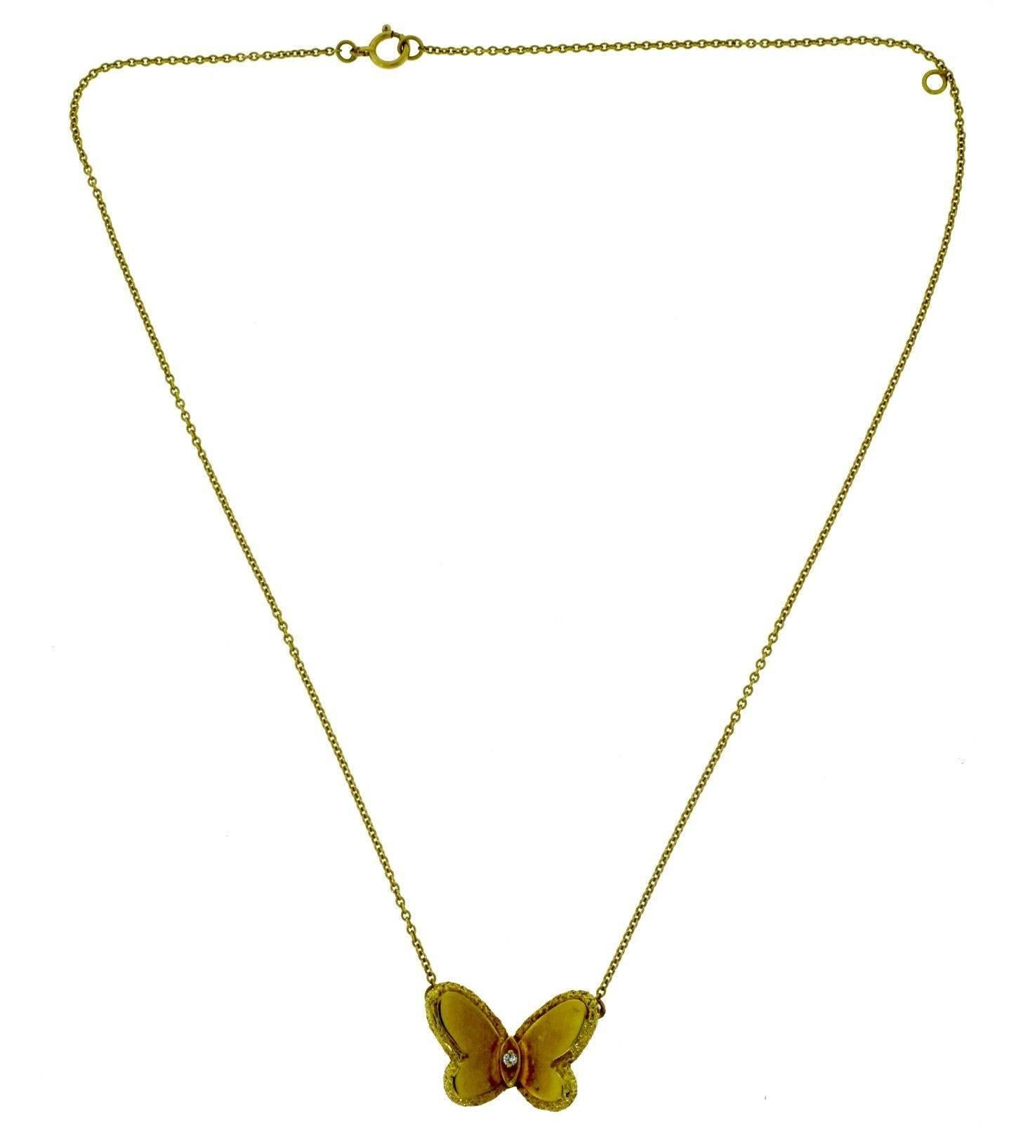 Van Cleef & Arpels is distinguished by their unique, timeless elegance.


Type: Butterfly Pendant Necklace
Designer: Van Cleef & Arpels
Metal: Green Gold
Stone: 1 Round Brilliant Cut Diamond
Chain Length: 12.5