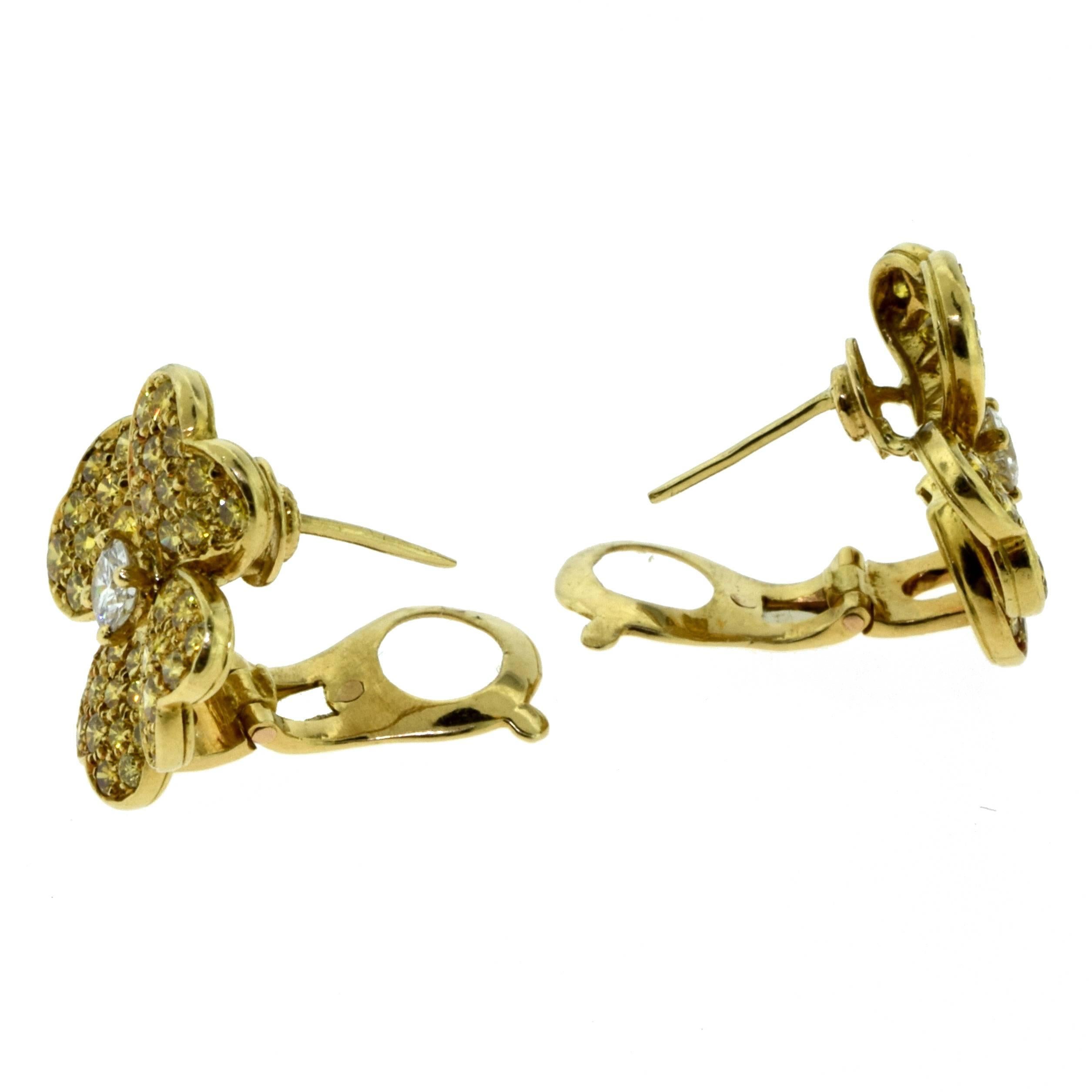 Women's or Men's Van Cleef & Arpels Lg. Yellow Diamond Cosmos Flower Earrings Diamond Centre For Sale