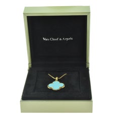 Van Cleef & Arpels Lg. Magic Alhambra Turquoise Pendant in Yellow Gold, Chain