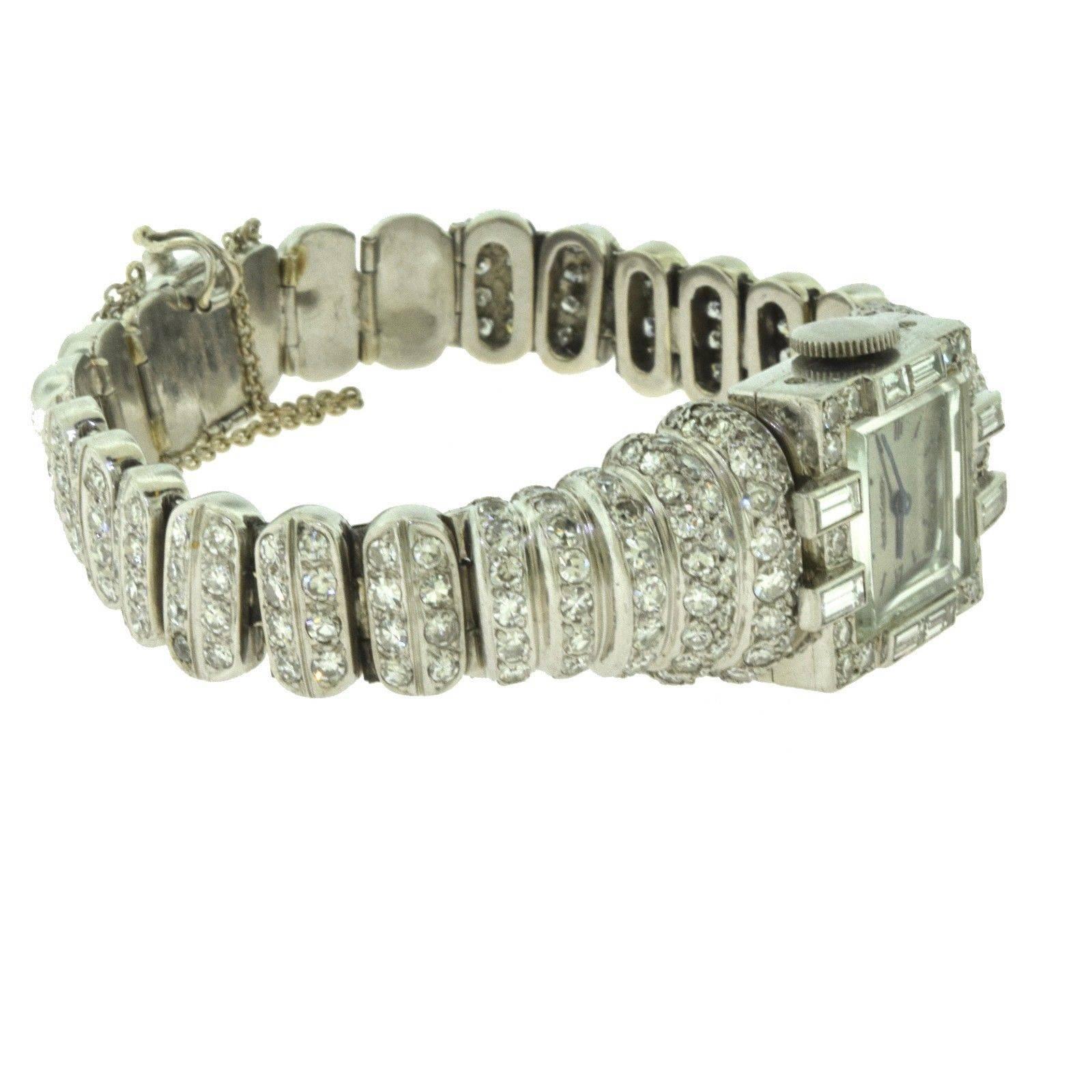 Jaeger-LeCoultre Platinum Diamond-Set Bracelet Wristwatch In Good Condition In Miami, FL
