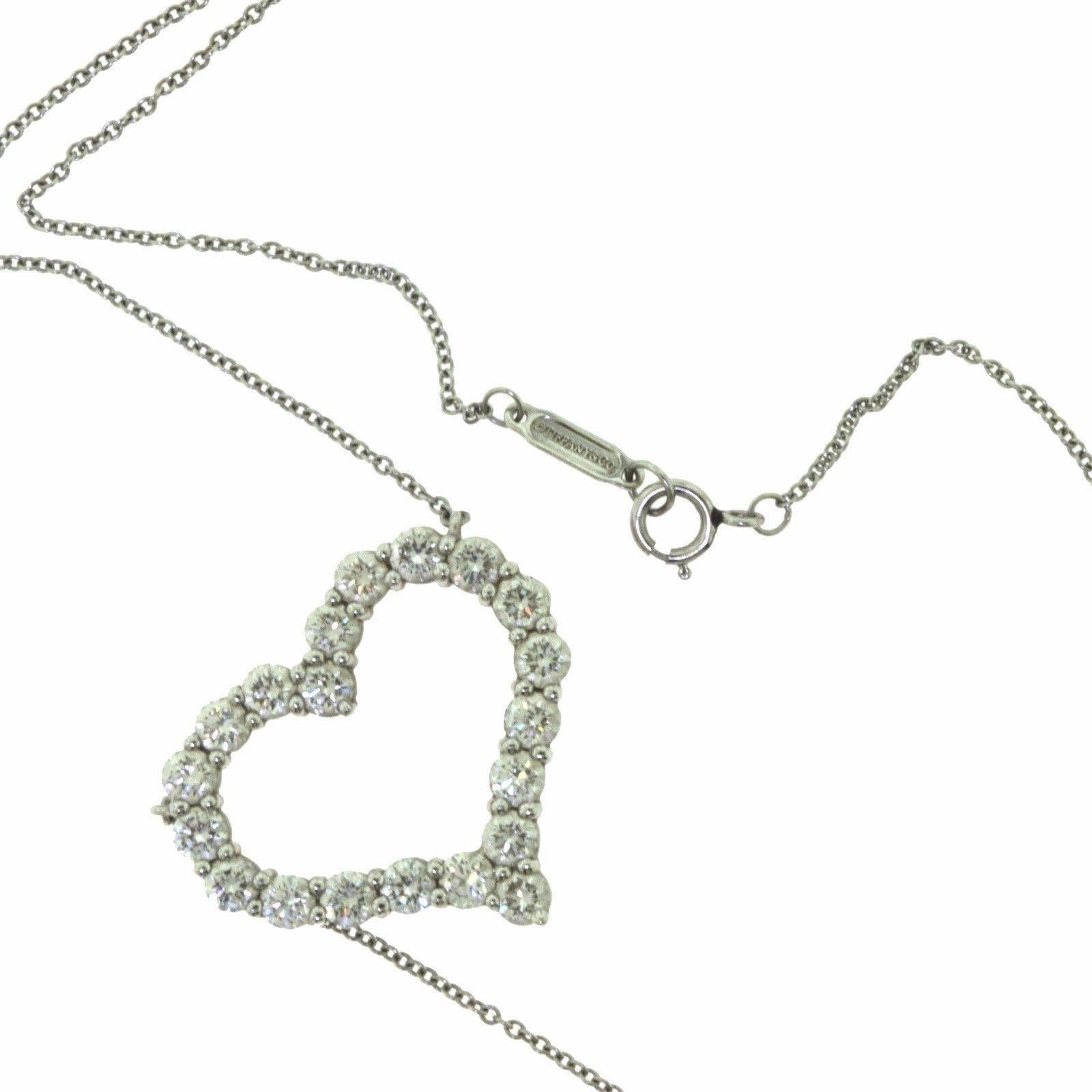 Tiffany & Co. Large Diamond Heart Pendant in Platinum, Box and Papers In Excellent Condition For Sale In Miami, FL