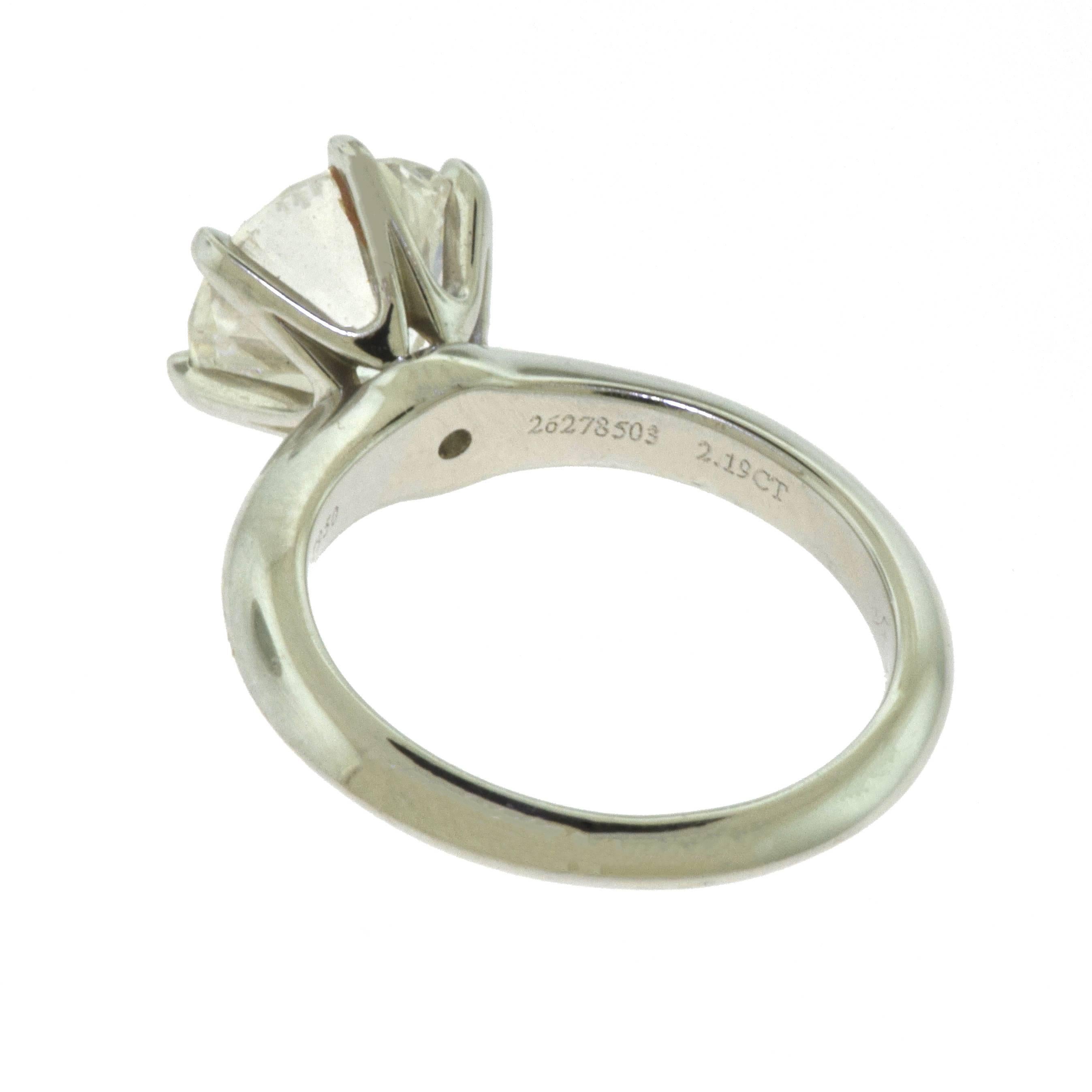 Women's or Men's Tiffany & Co. 2.19 Carat Platinum Diamond Engagement Ring For Sale
