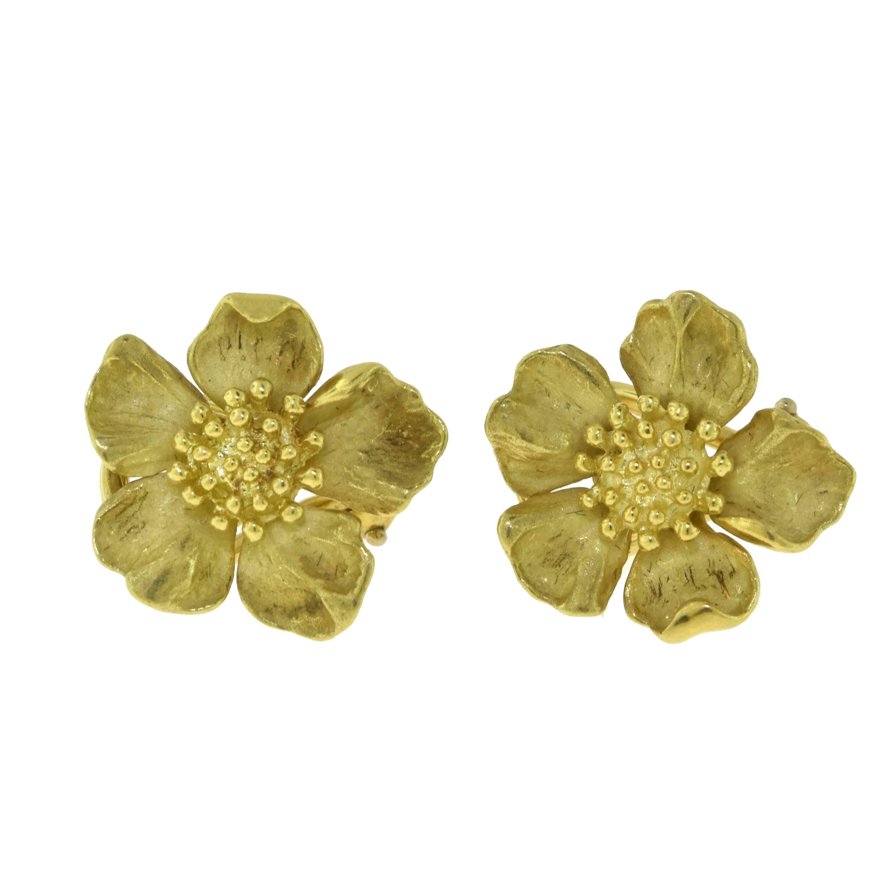 Tiffany & Co. Estate 18 Karat Yellow Gold Dogwood Flower Clips For Sale