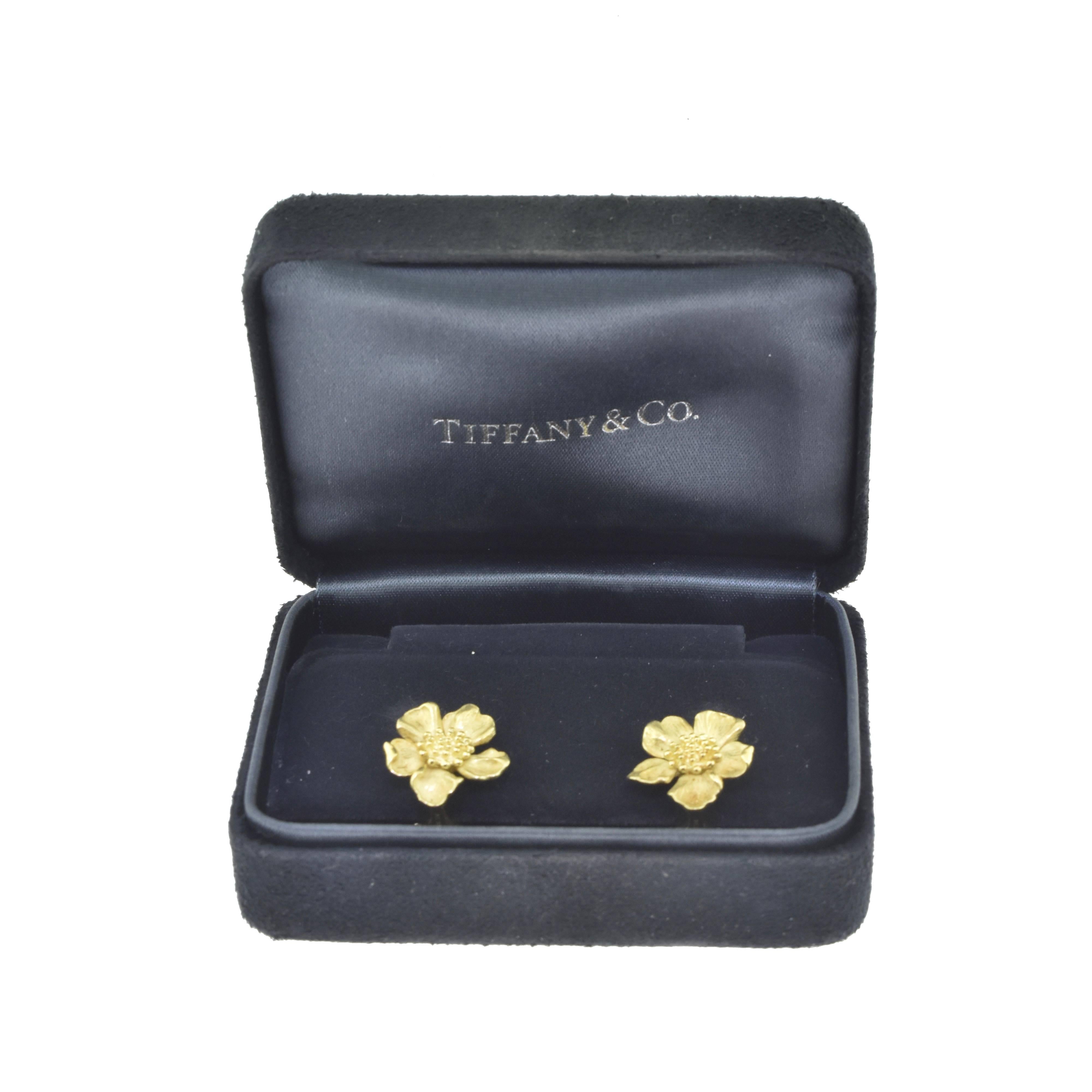 Tiffany & Co. Estate 18 Karat Yellow Gold Dogwood Flower Clips For Sale 1