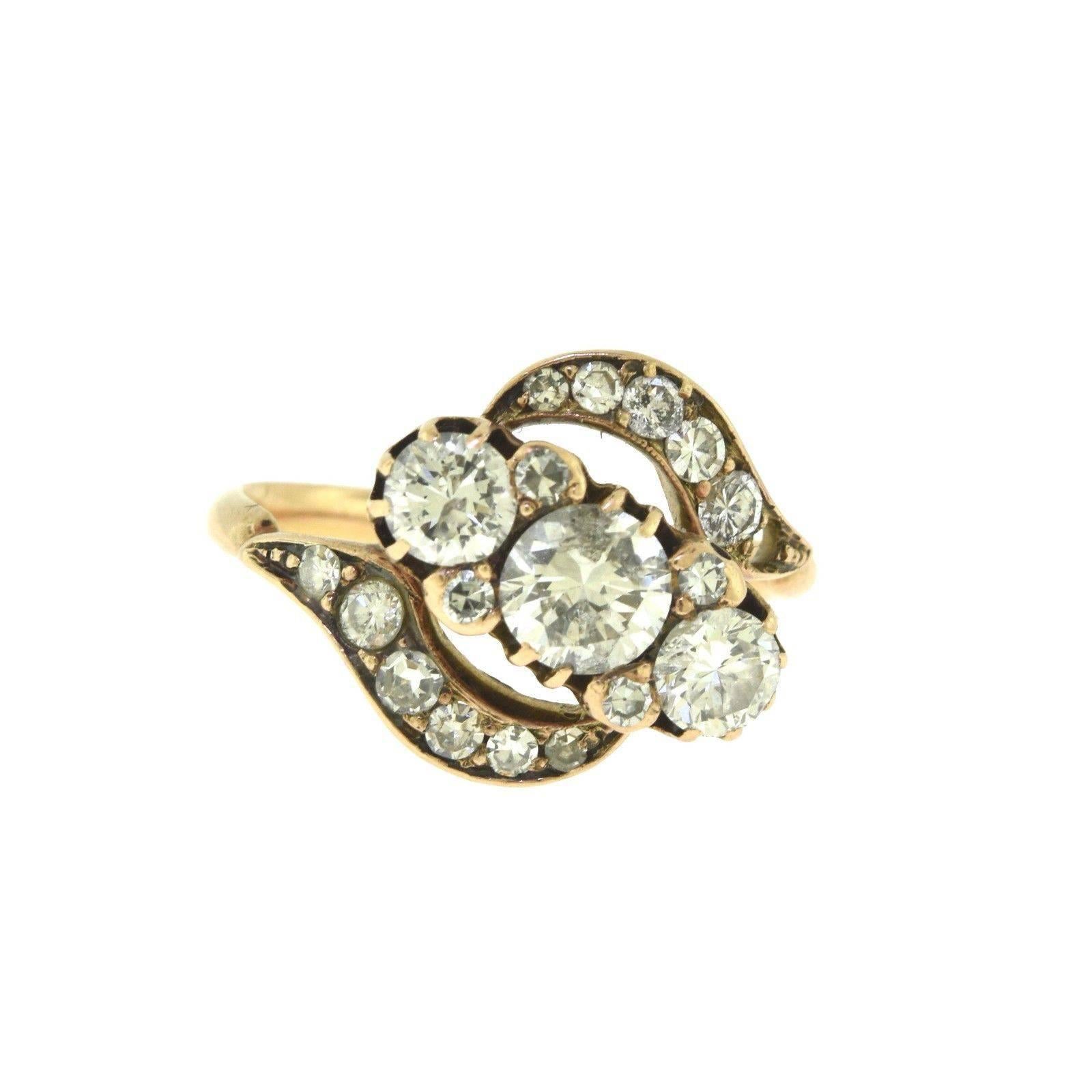 Three-Stone Accents Diamond Swirl Pave Rose Gold Ring For Sale