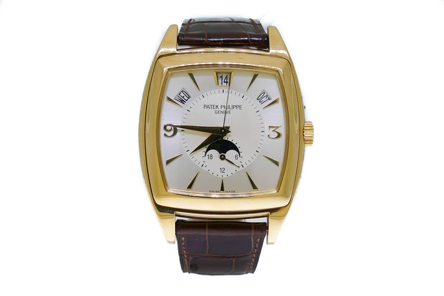 Patek Philippe yellow Gold Annual Calendar Gondolo Wristwatch Ref 5135 J In Excellent Condition In Miami, FL