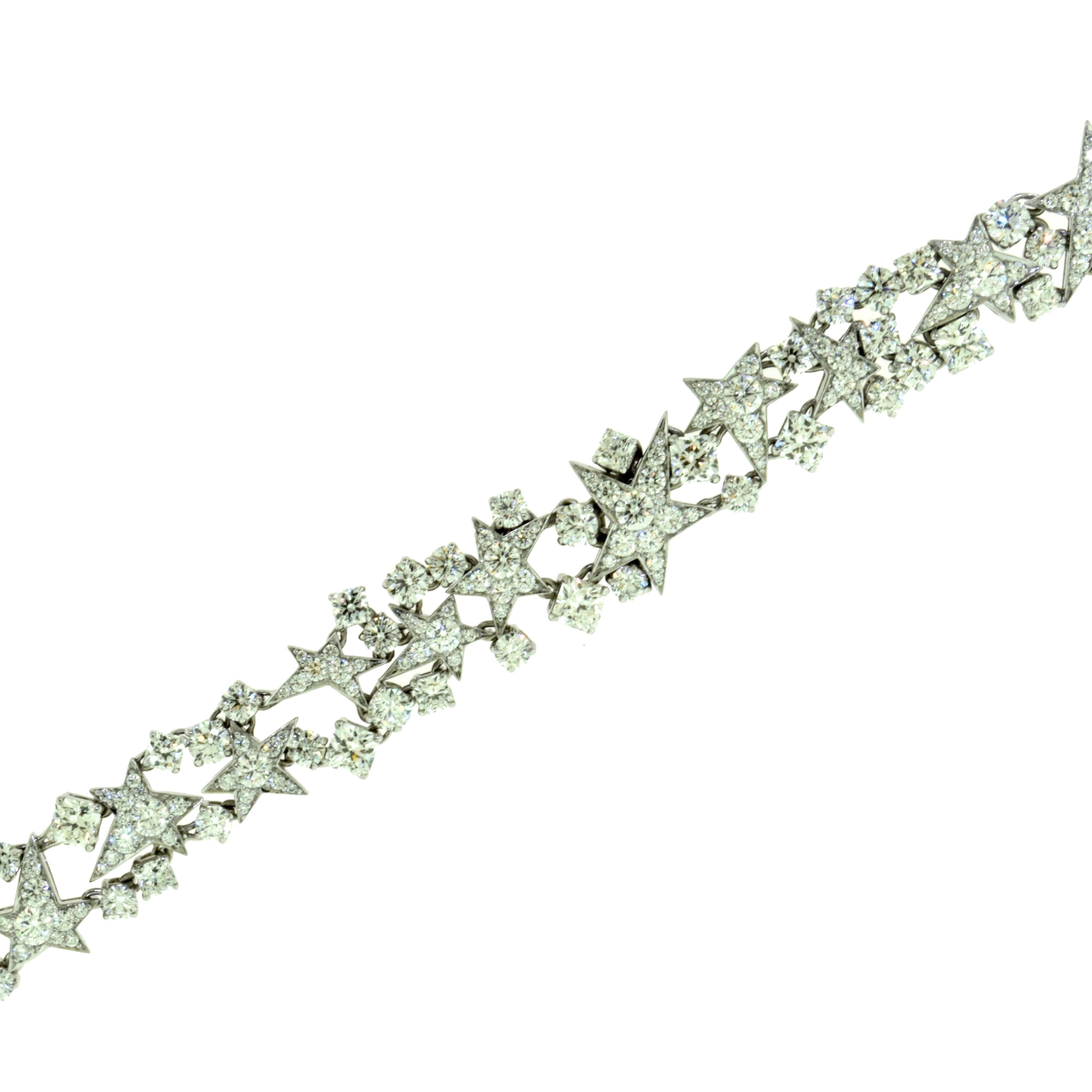 Women's or Men's Hearts on Fire Illa Diamond Bracelet in 18 Karat White Gold For Sale