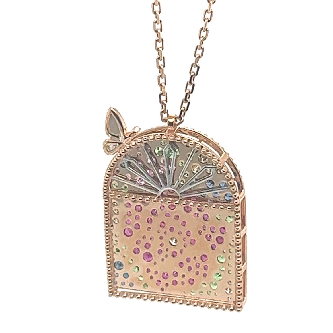 Taille ronde Collier en or rose 18K avec papillon et saphir de jardin en vente