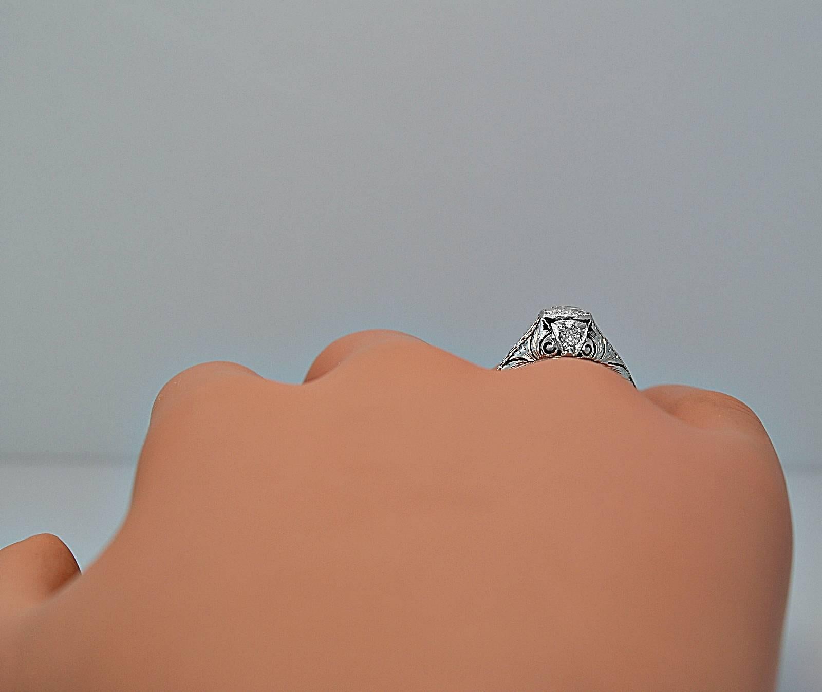 Art Deco 0.65 Carat Diamond Platinum Engagement Ring  For Sale 2