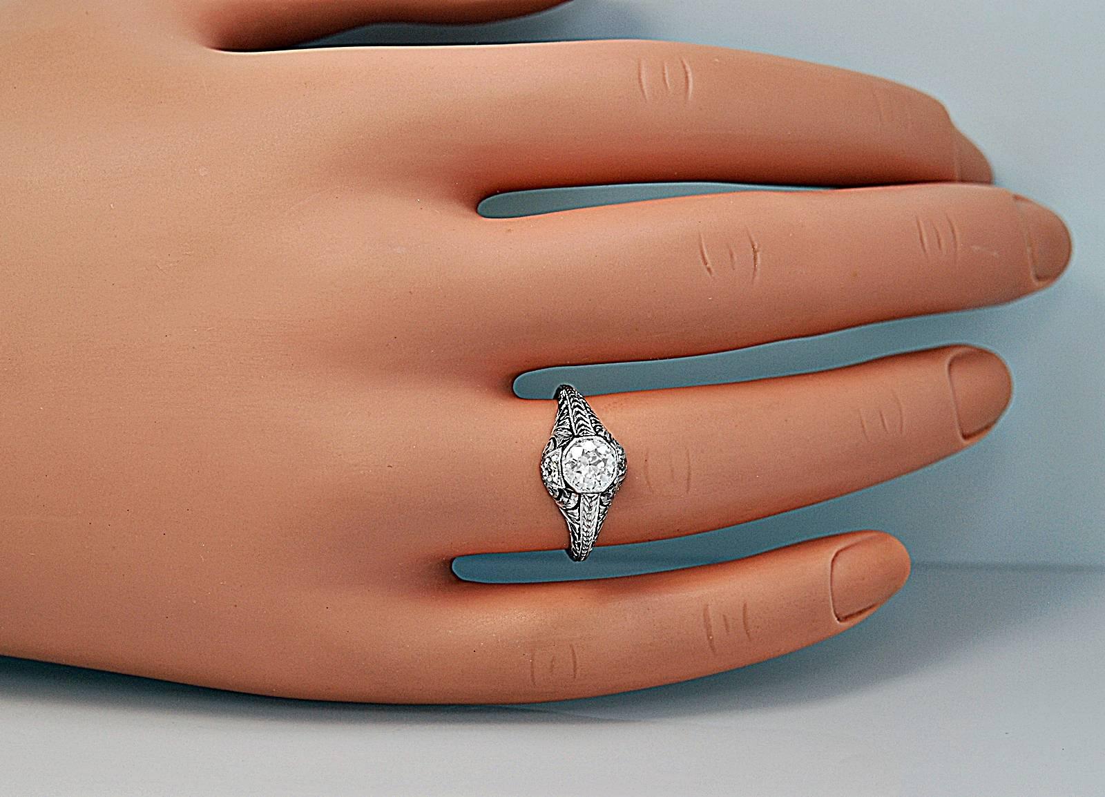 Women's or Men's Art Deco 0.65 Carat Diamond Platinum Engagement Ring  For Sale