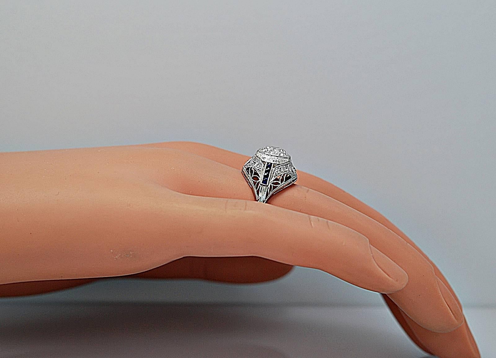 Women's or Men's Antique 1.90 Carat Diamond Platinum Engagement Ring 
