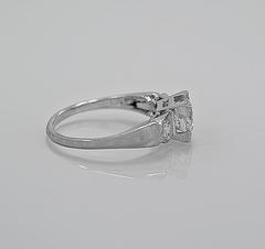 Art Deco 1.02 Carat Diamond Platinum 3 Stone Ring