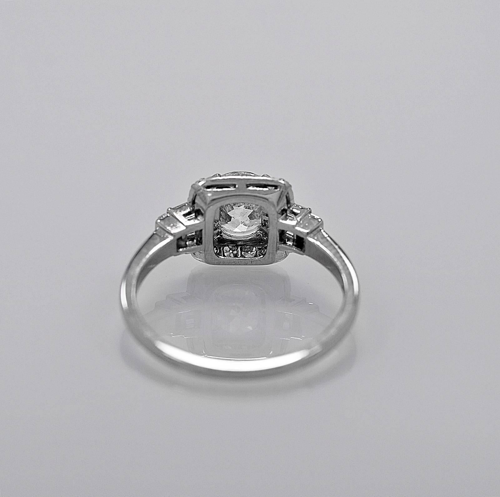 Art Deco 1.10 Carat Diamond Platinum Engagement Ring  In Excellent Condition In Tampa, FL