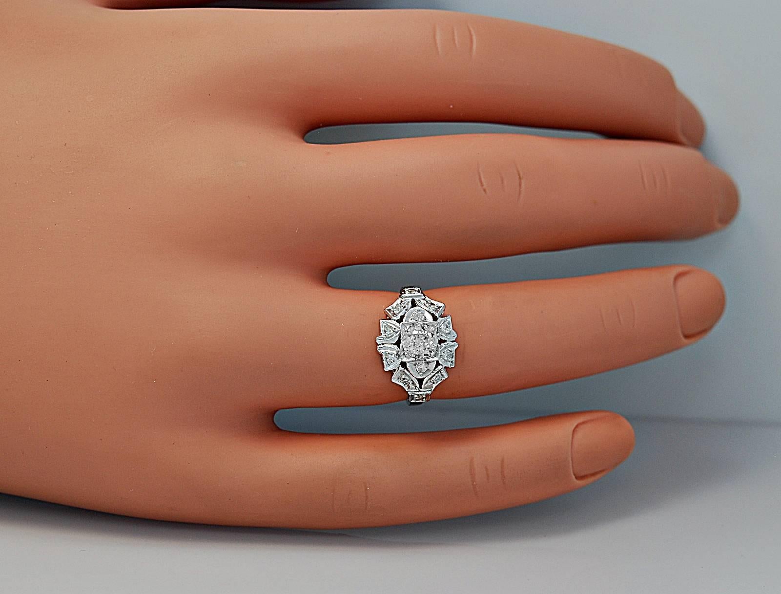 Art Deco .55 Carat Diamond Platinum Engagement Ring In Excellent Condition For Sale In Tampa, FL