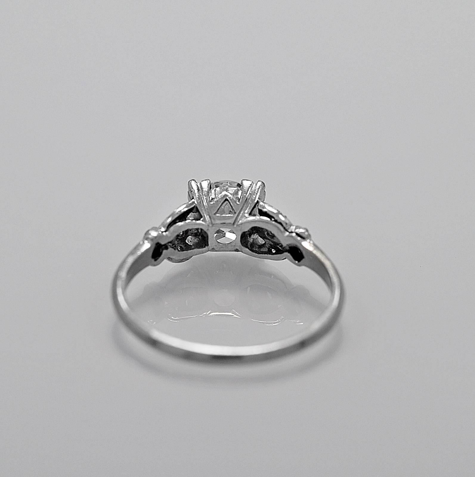 Old European Cut Art Deco 1.05 Carat Diamond Platinum Engagement Ring 