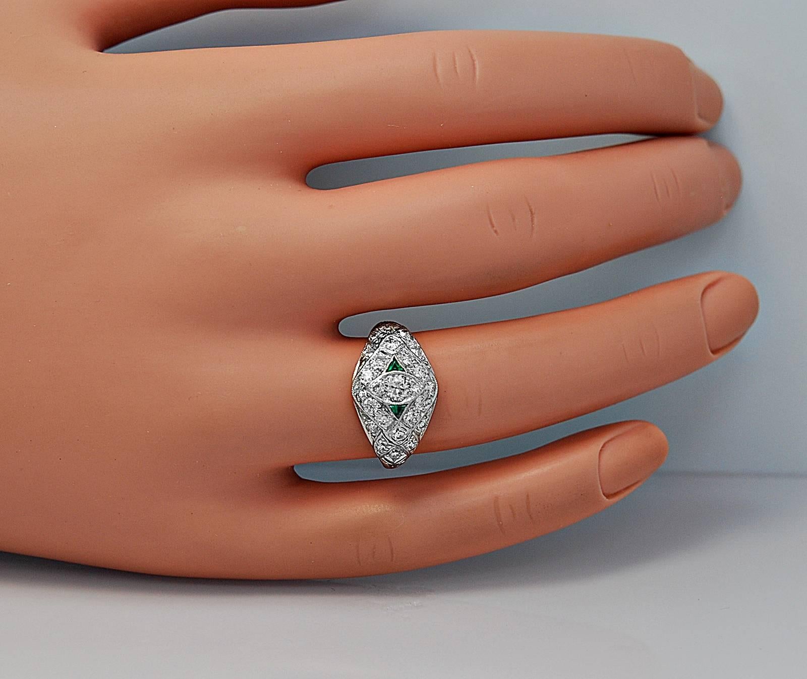 Women's Art Deco .20 Carat Diamond Emerald Platinum Engagement Ring