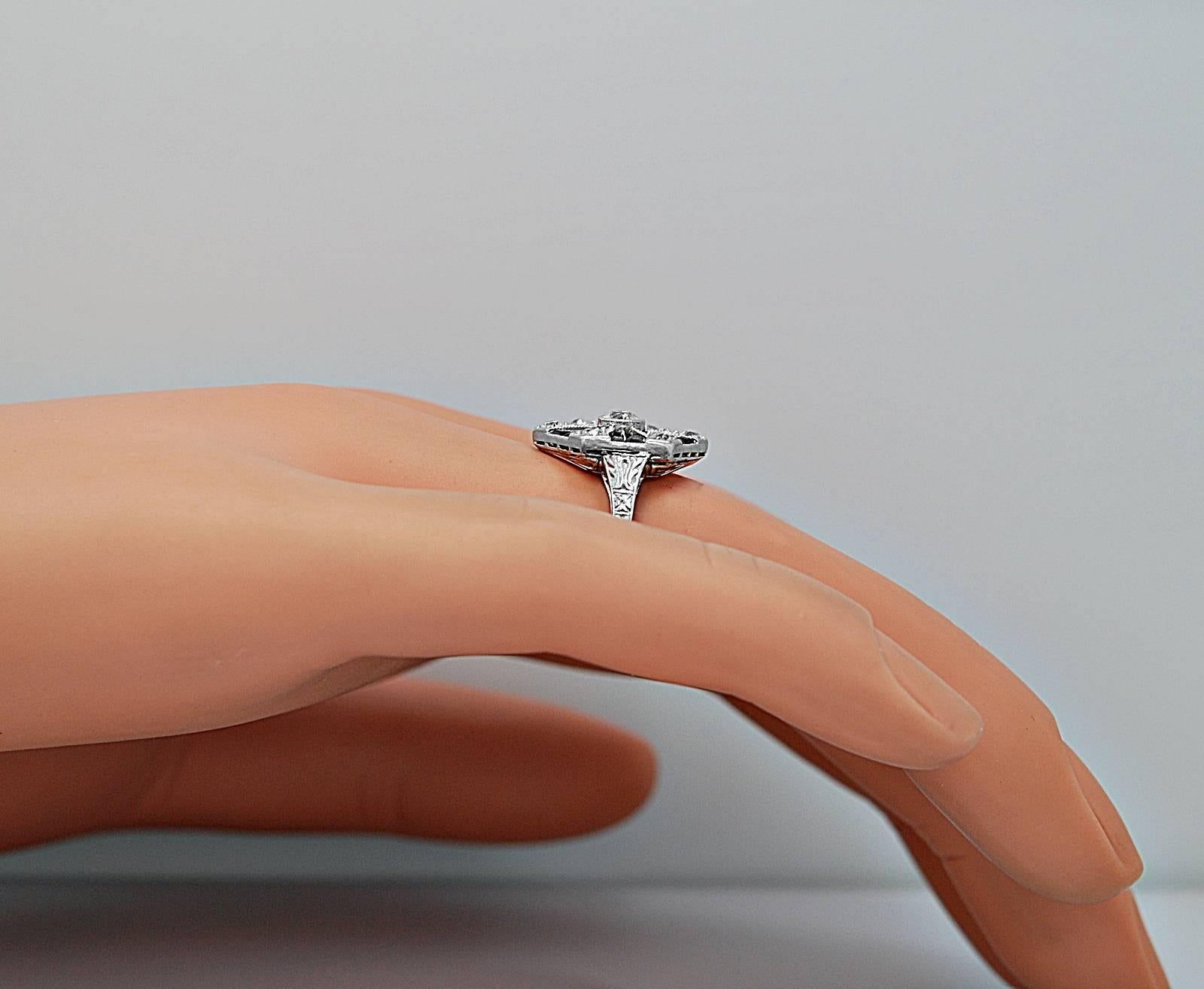 Women's Art Deco Fashion Diamond Platinum Ring 