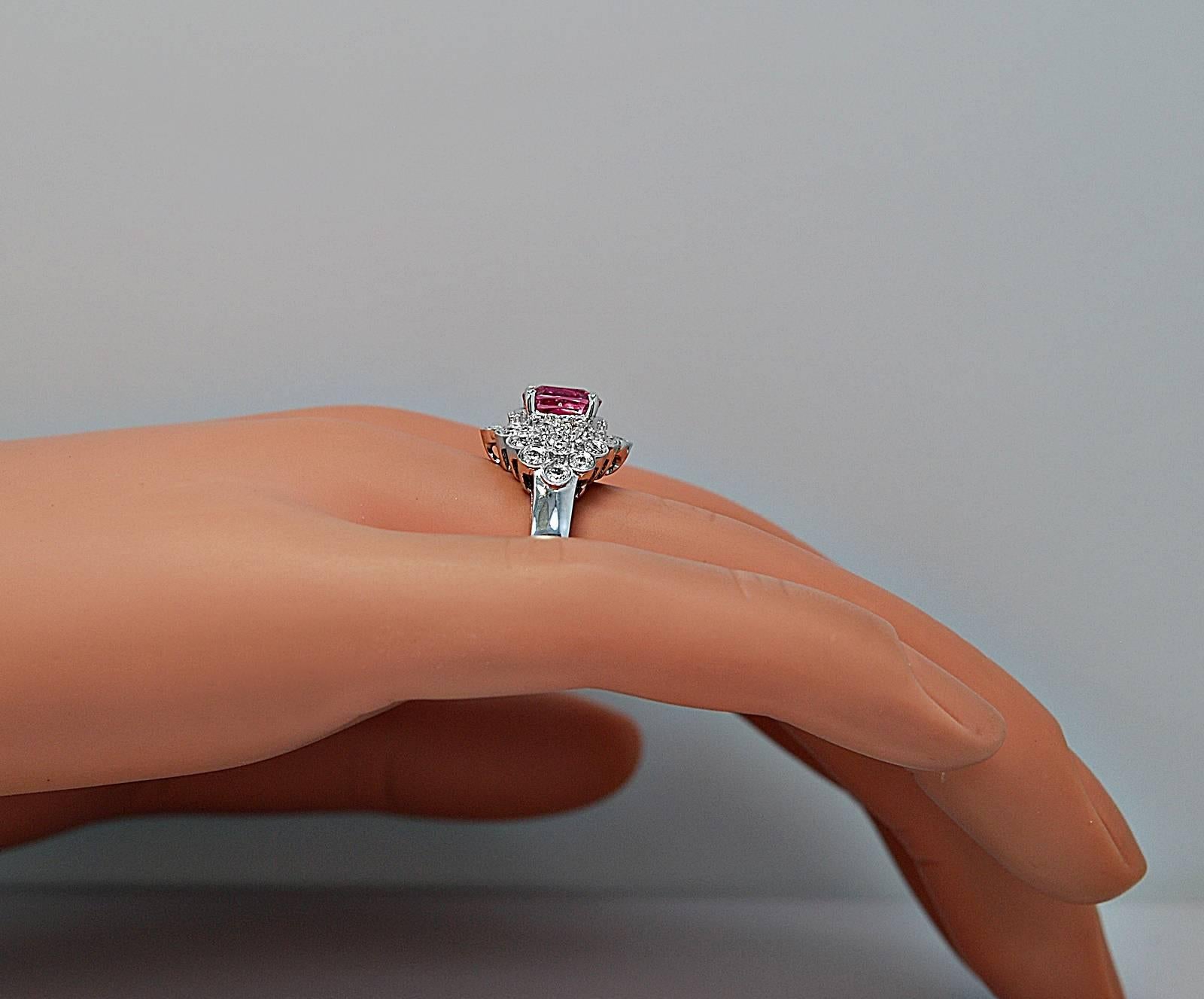 Women's 1.49 Carat Sapphire Diamond Gold Fashion Engagement Ring