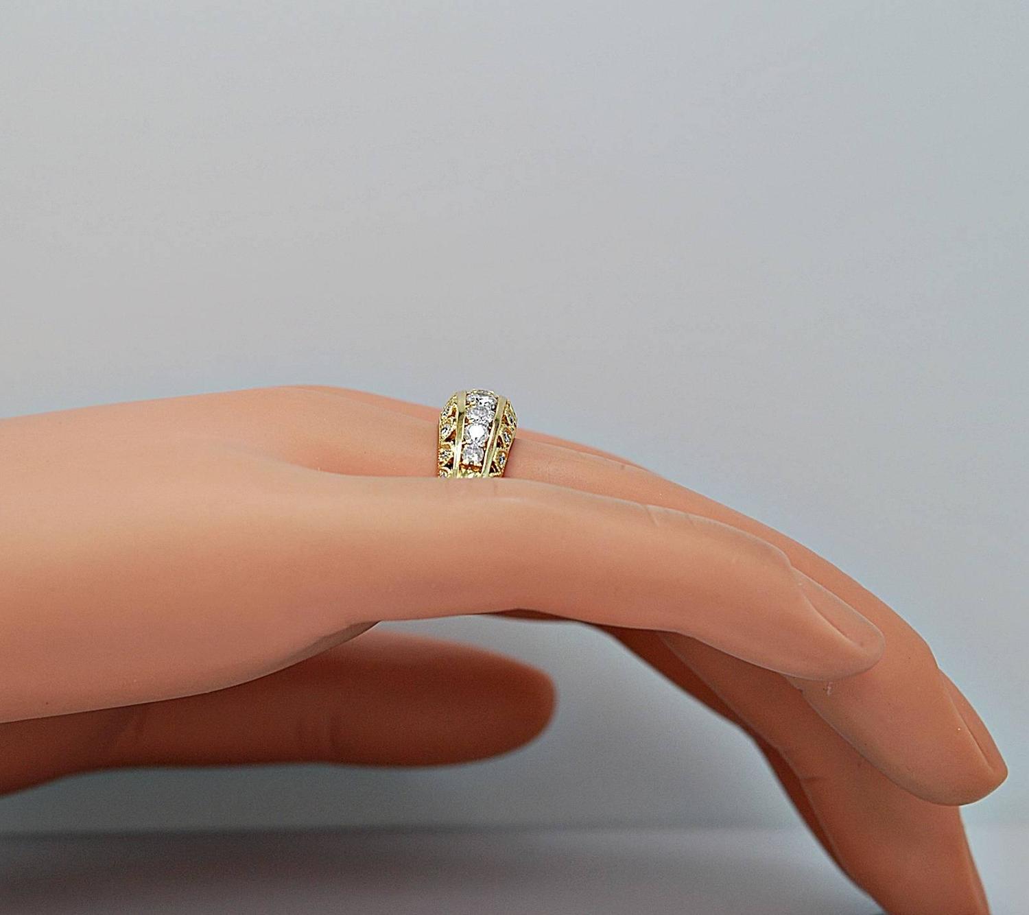 1980s Diamond Gold Wedding Ring For Sale at 1stdibs