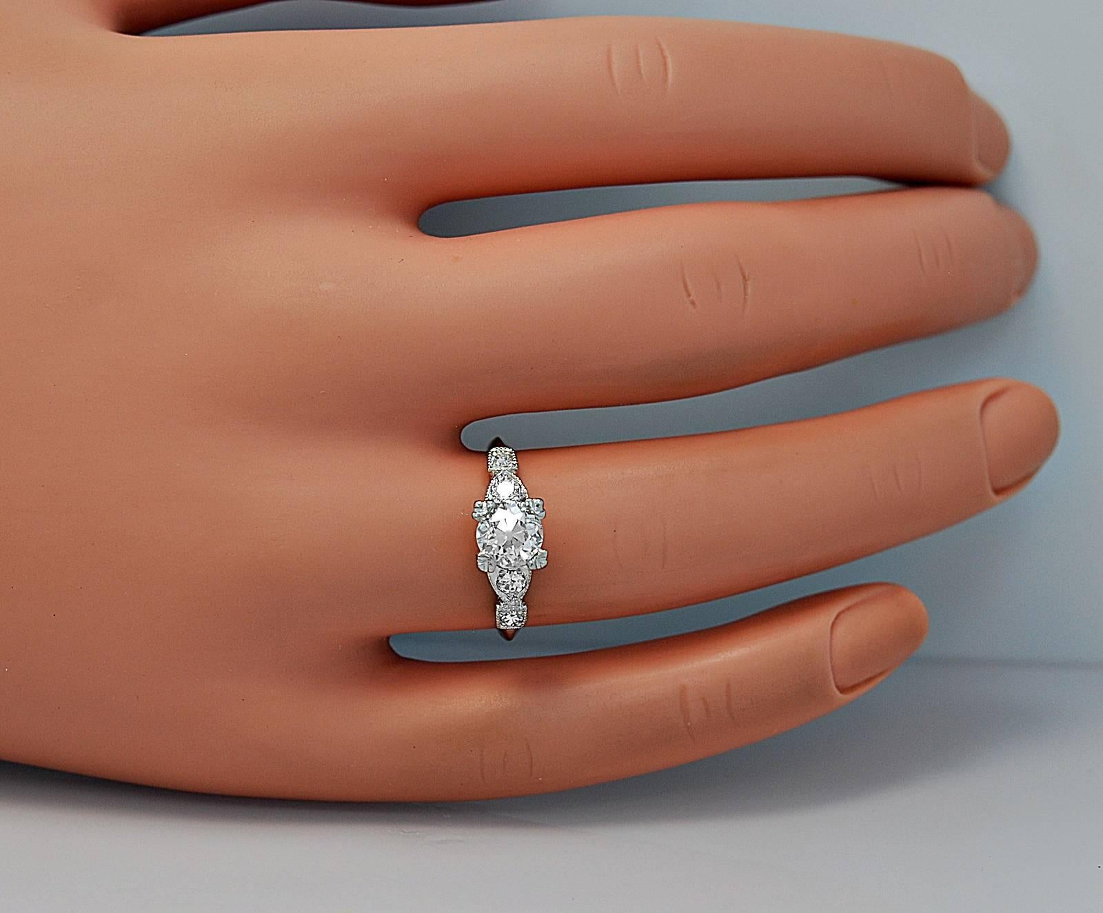 Art Deco 1.00 Carat Diamond Platinum Engagement Ring In Excellent Condition In Tampa, FL