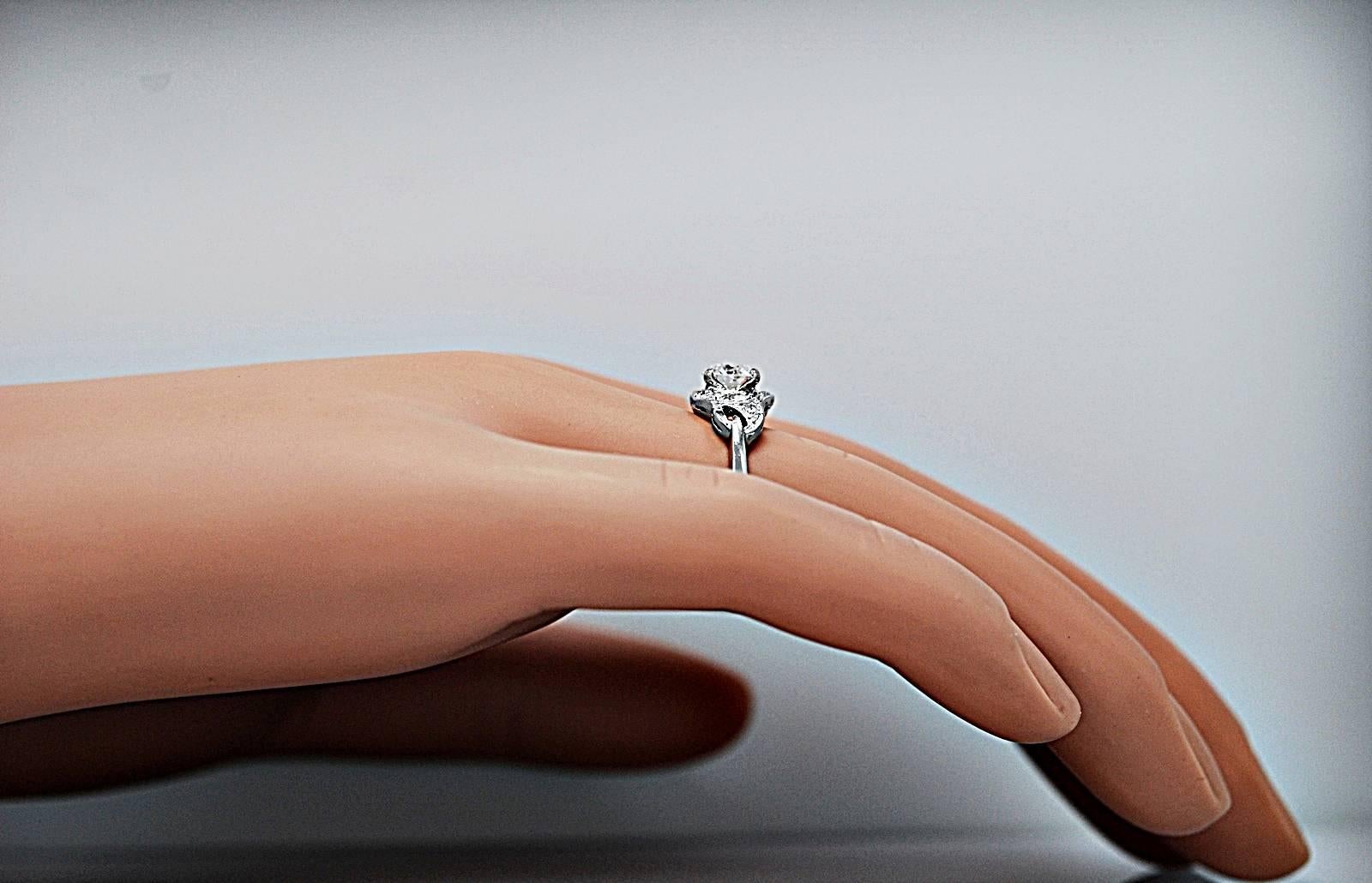.75 Carat Diamond Platinum Engagement Ring In Excellent Condition In Tampa, FL