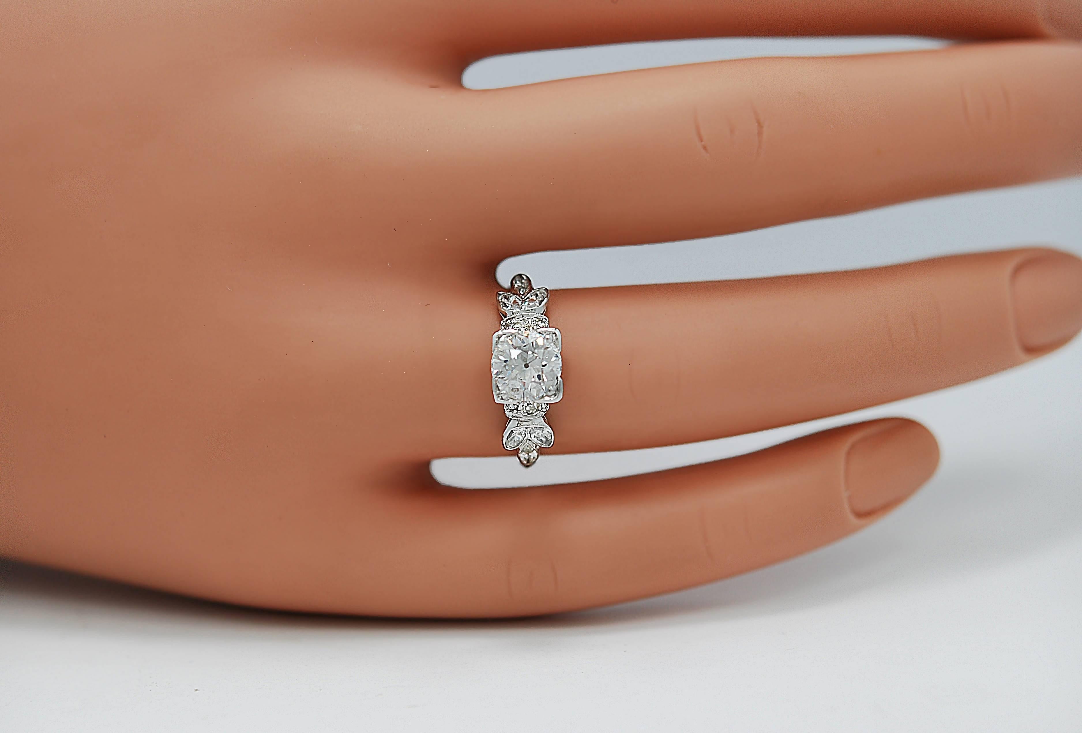 Women's Art Deco 1.15 Carat Diamond Platinum Engagement Ring